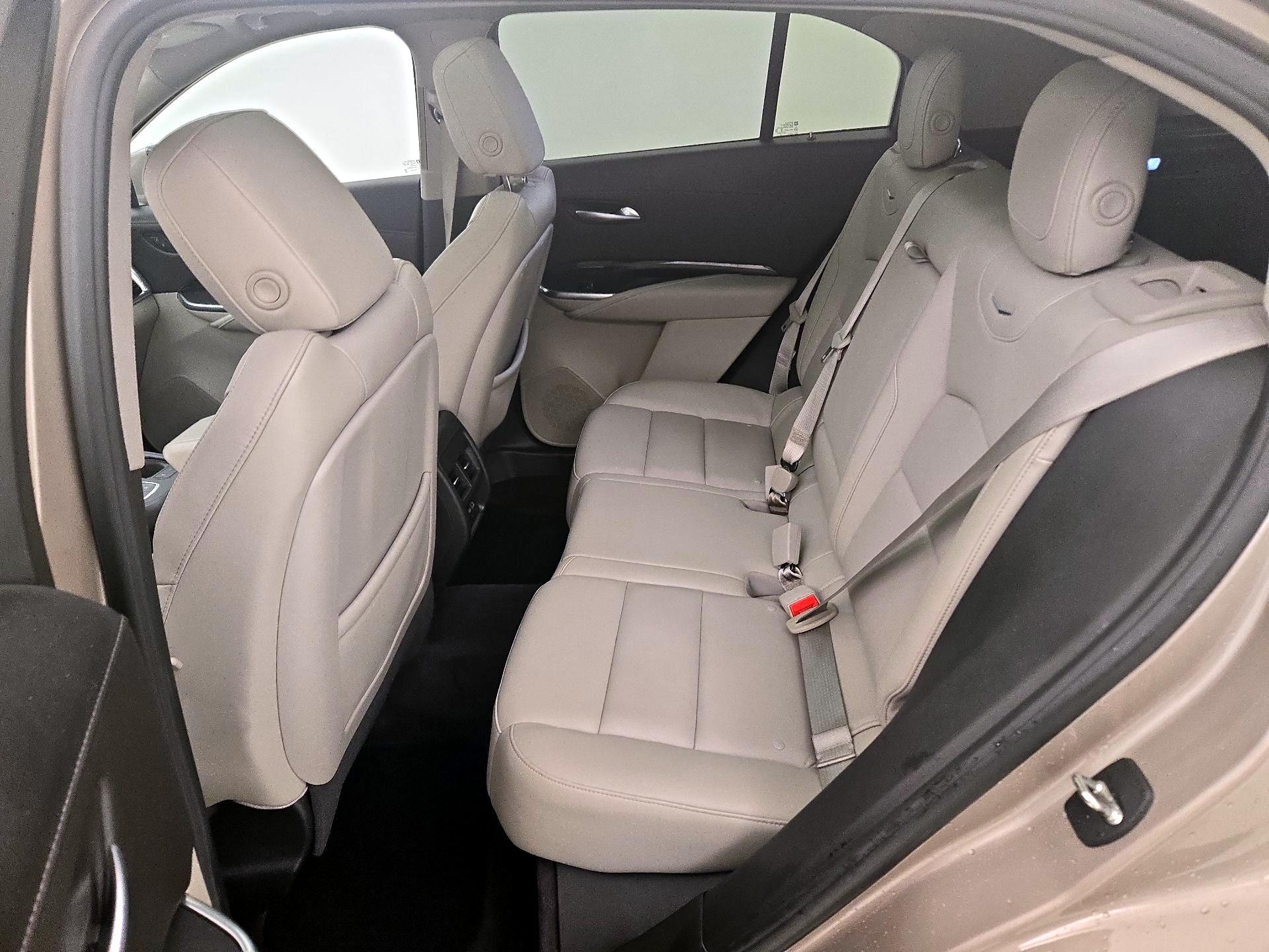 Thumbnail: 2023 Cadillac XT4 - 20