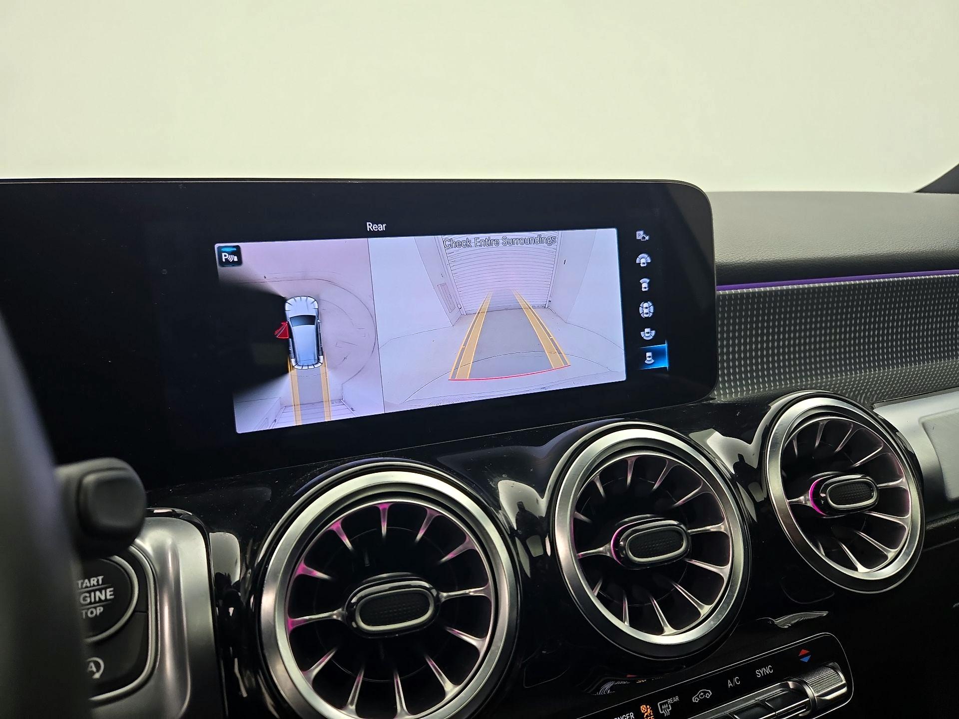 Thumbnail: 2022 Mercedes-Benz GLB - 14
