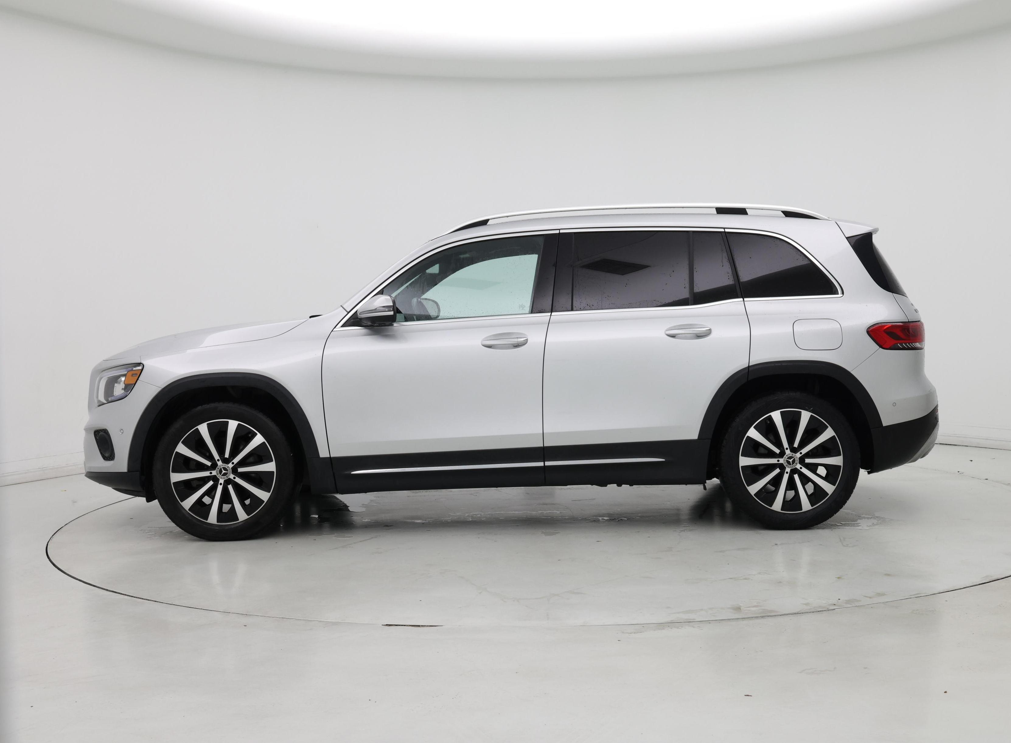 Thumbnail: 2022 Mercedes-Benz GLB - 3