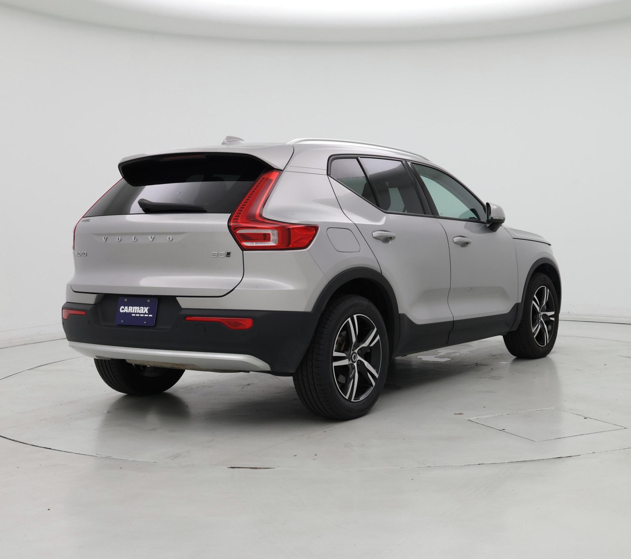 Thumbnail: 2023 Volvo XC40 - 8