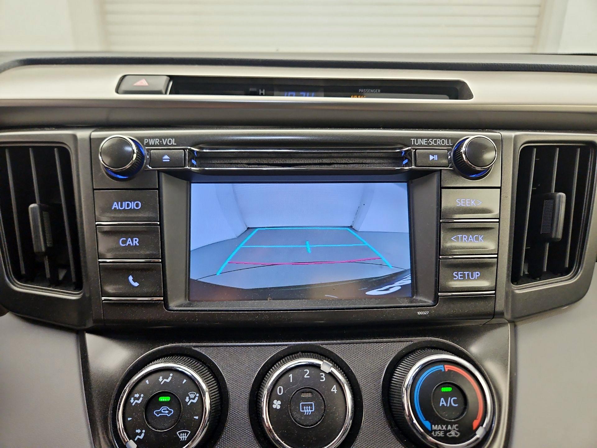 Thumbnail: 2015 Toyota RAV4 - 14