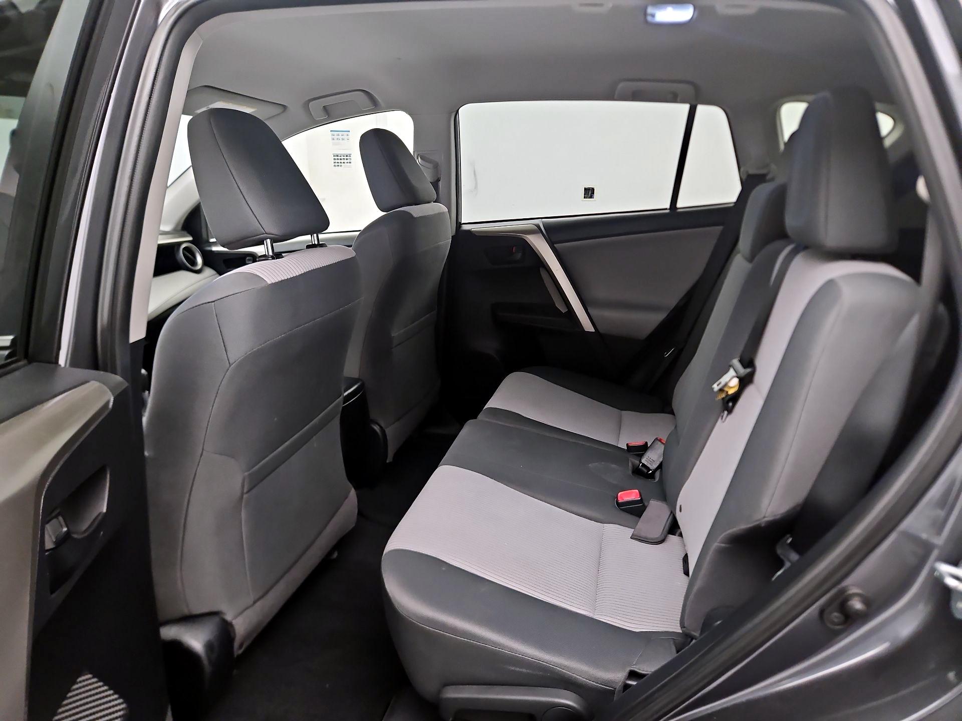Thumbnail: 2015 Toyota RAV4 - 19