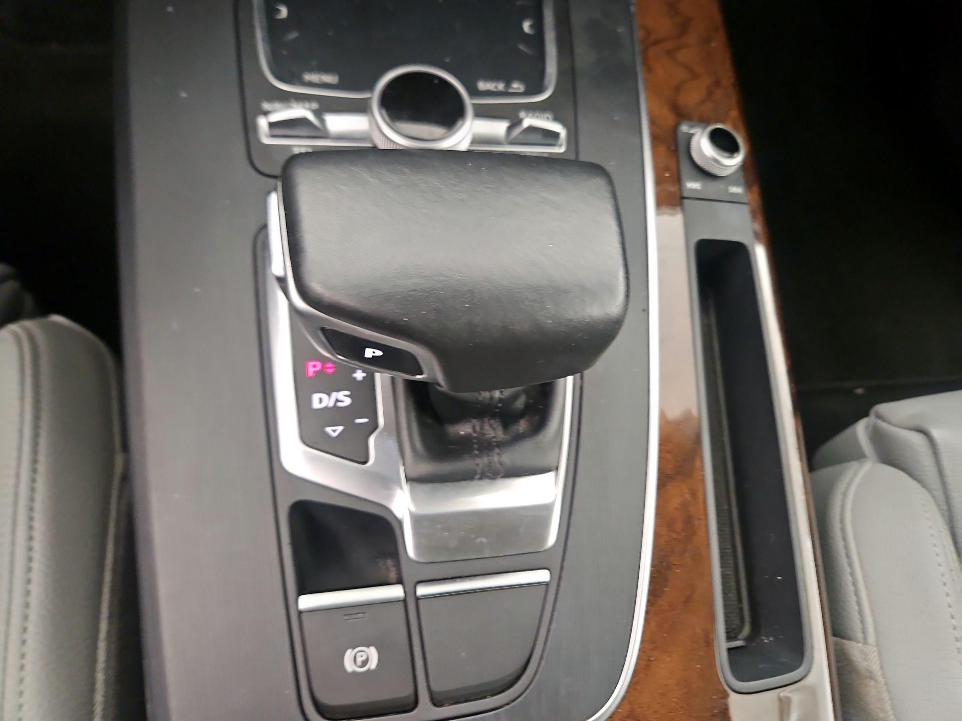 Thumbnail: 2018 Audi Q5 - 16