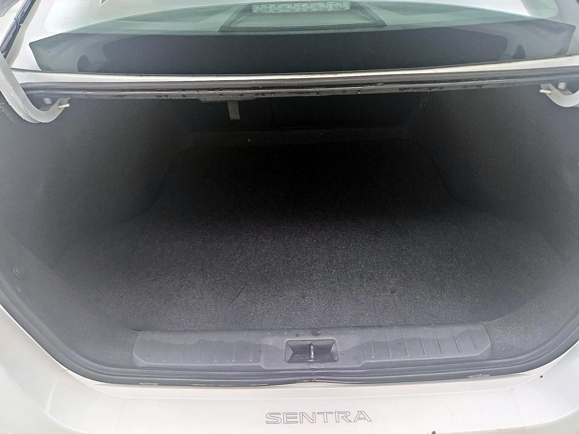 Thumbnail: 2020 Nissan Sentra - 20