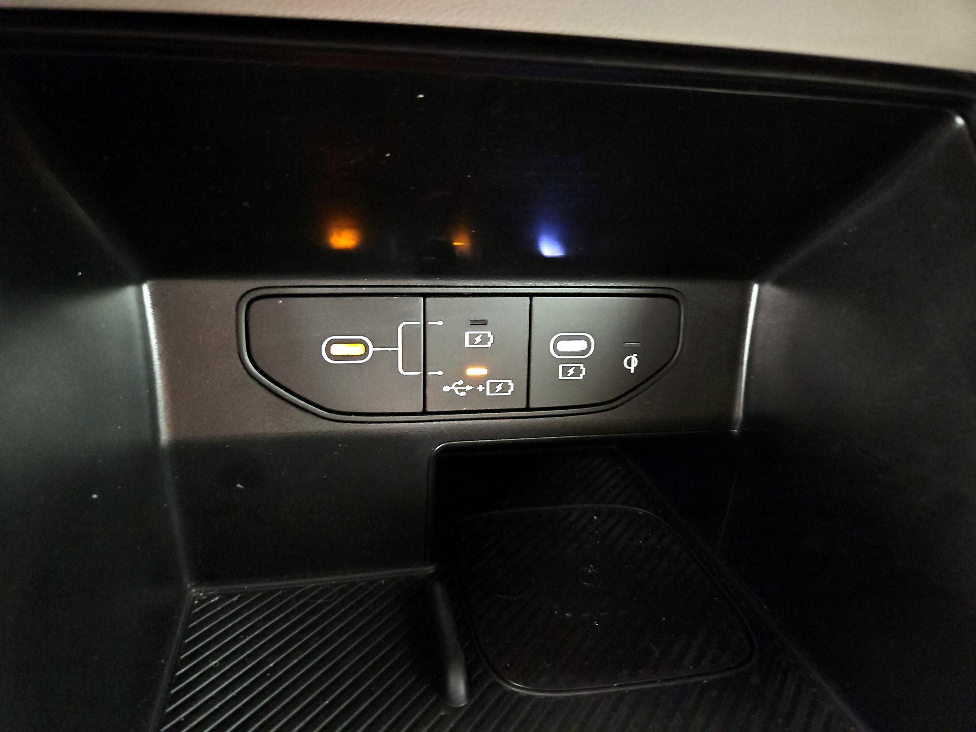 Thumbnail: 2025 Kia Sorento - 17