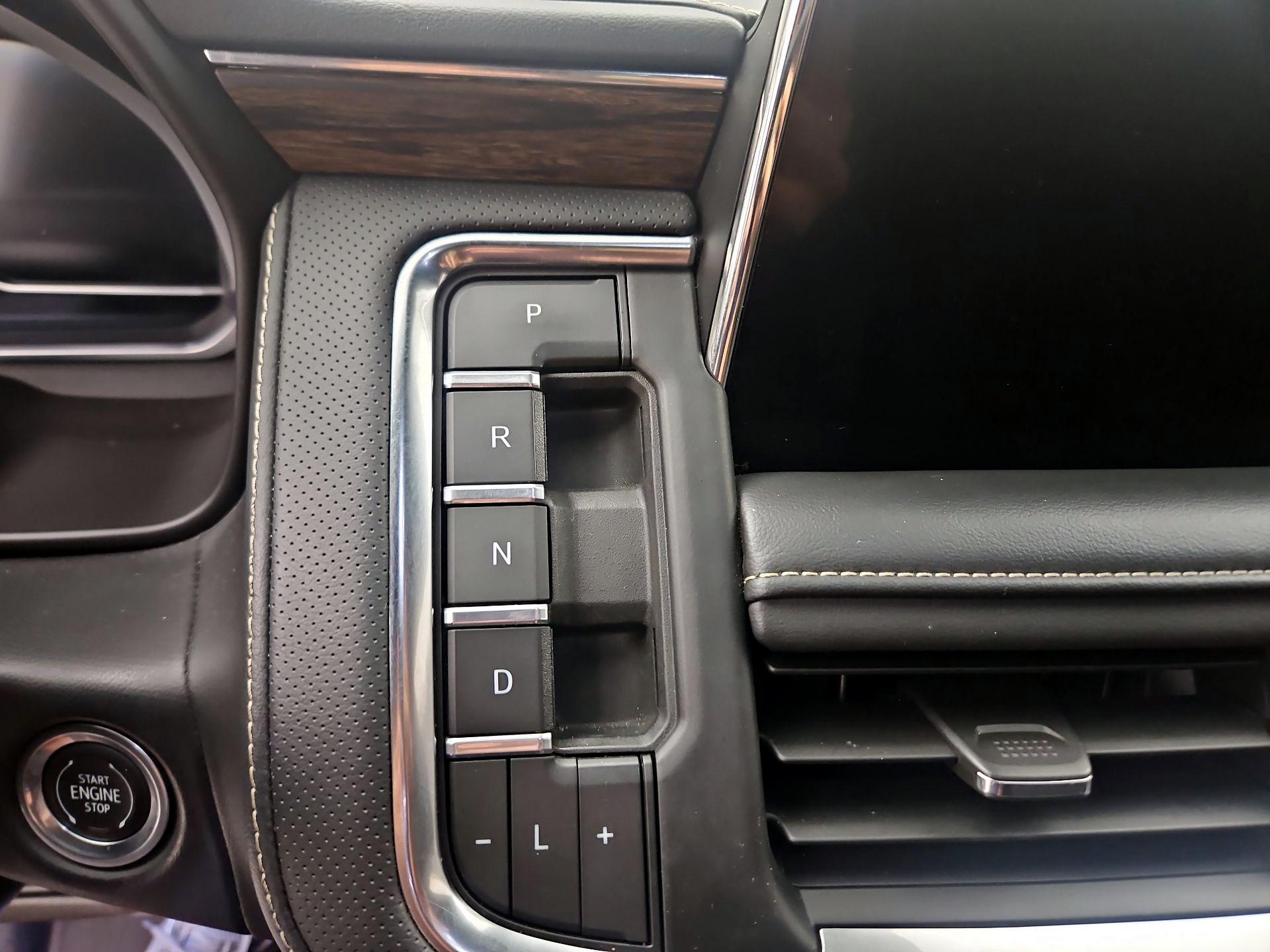 Thumbnail: 2023 Chevrolet Suburban - 17