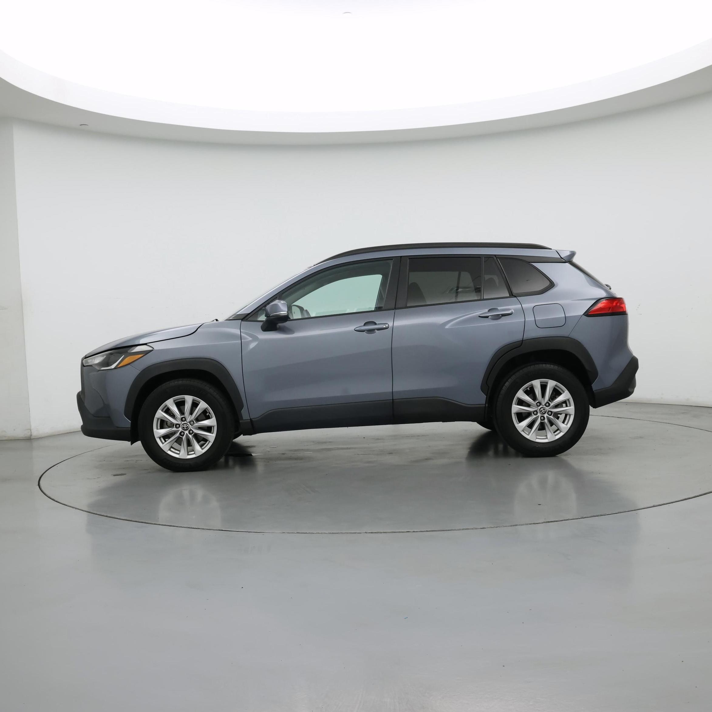 Thumbnail: 2022 Toyota Corolla Cross - 3