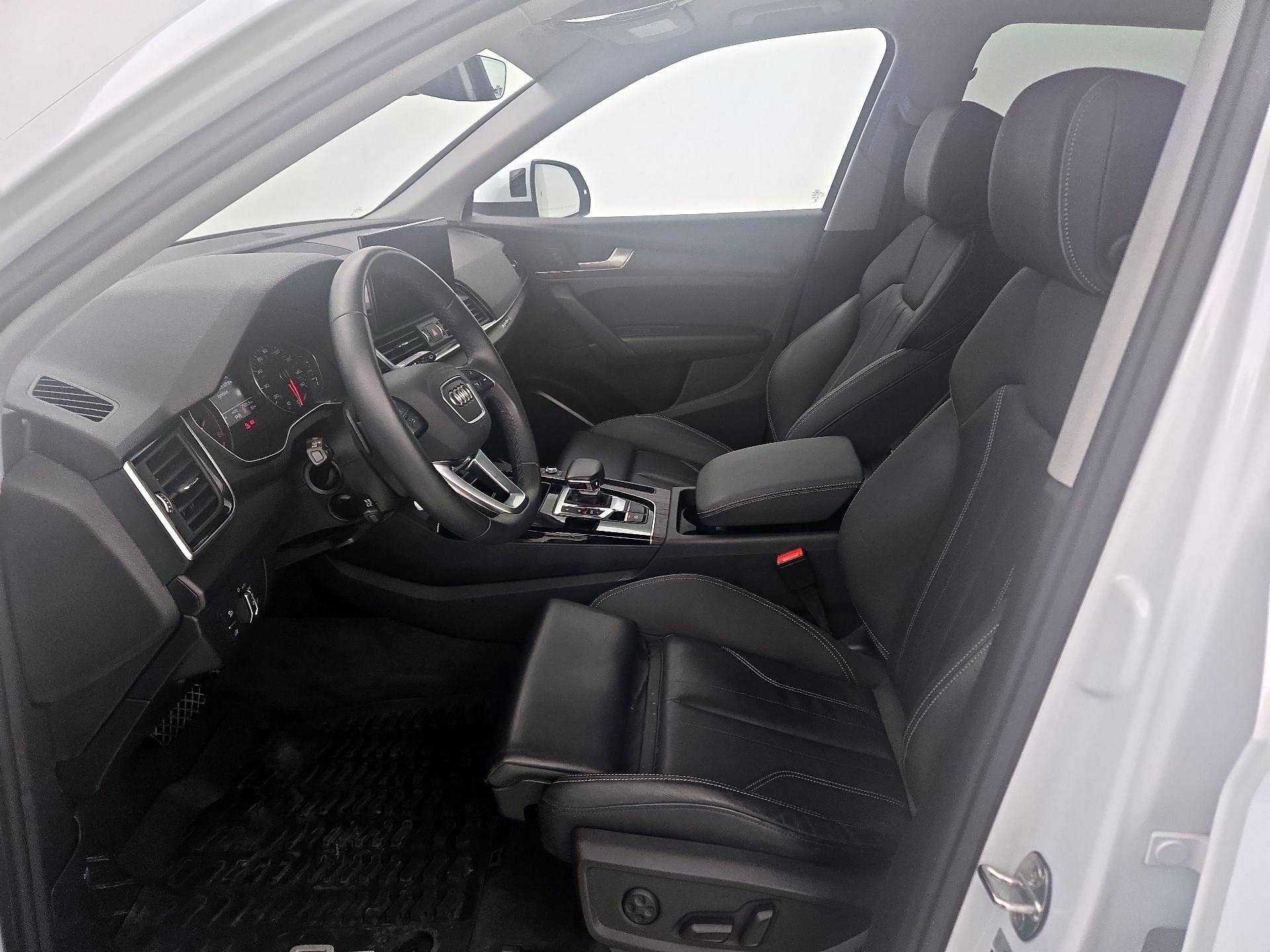 Thumbnail: 2024 Audi Q5 - 11