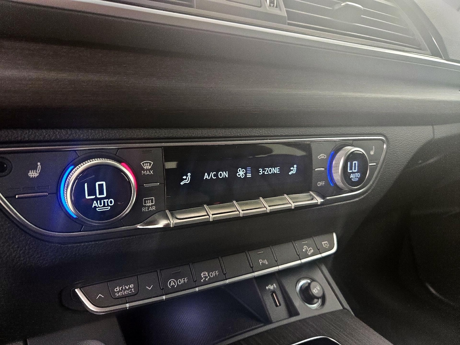 2024 Audi Q5 Premium - Photo 17