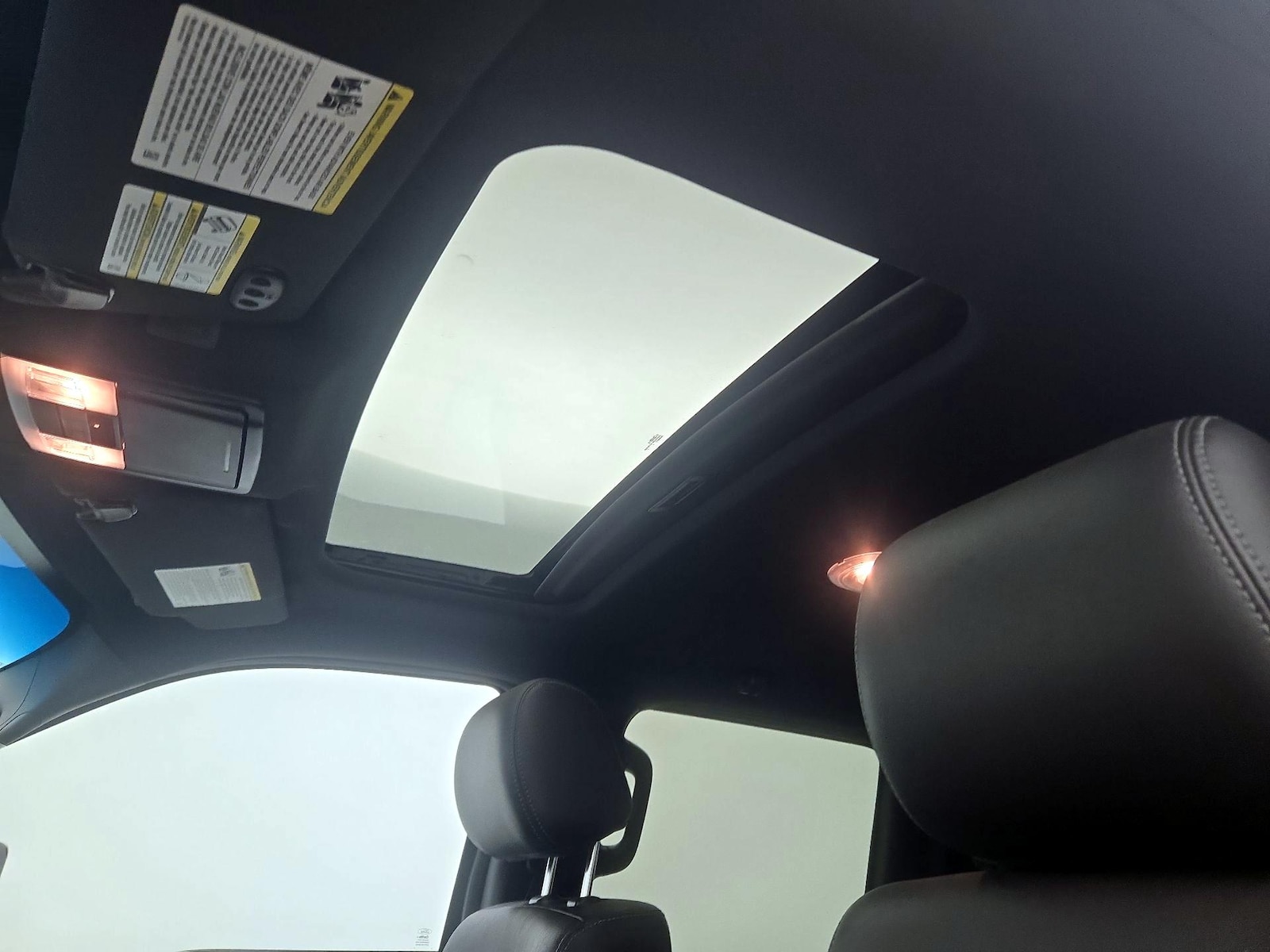 Sunroof(s) & Overhead Airbags