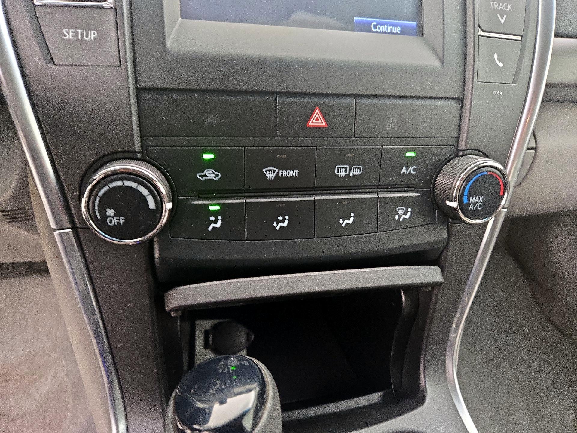 Thumbnail: 2017 Toyota Camry - 16