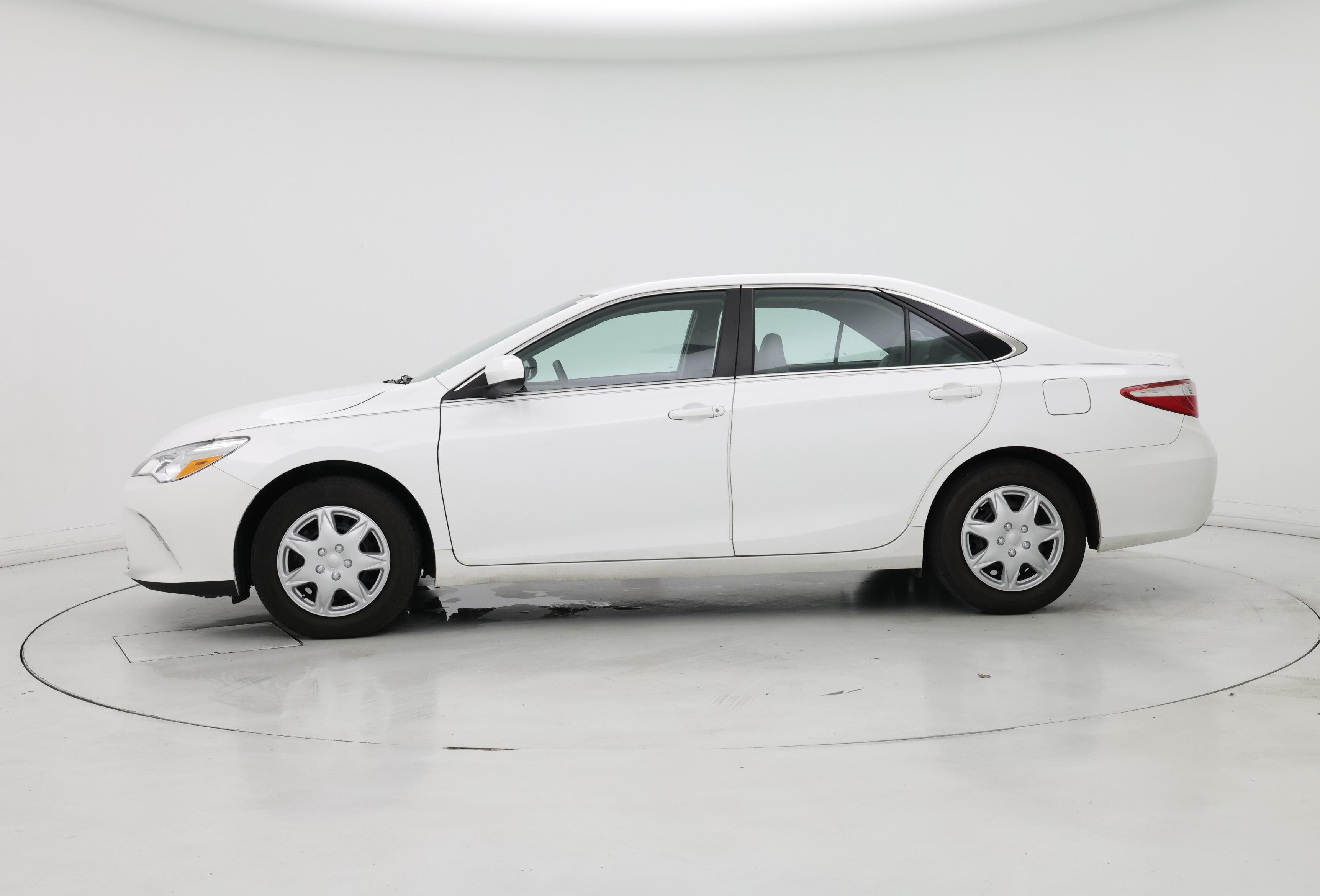 Thumbnail: 2017 Toyota Camry - 3
