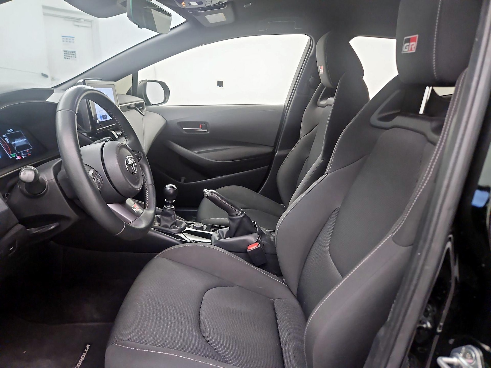 2023 Toyota GR Corolla Core - Photo 10