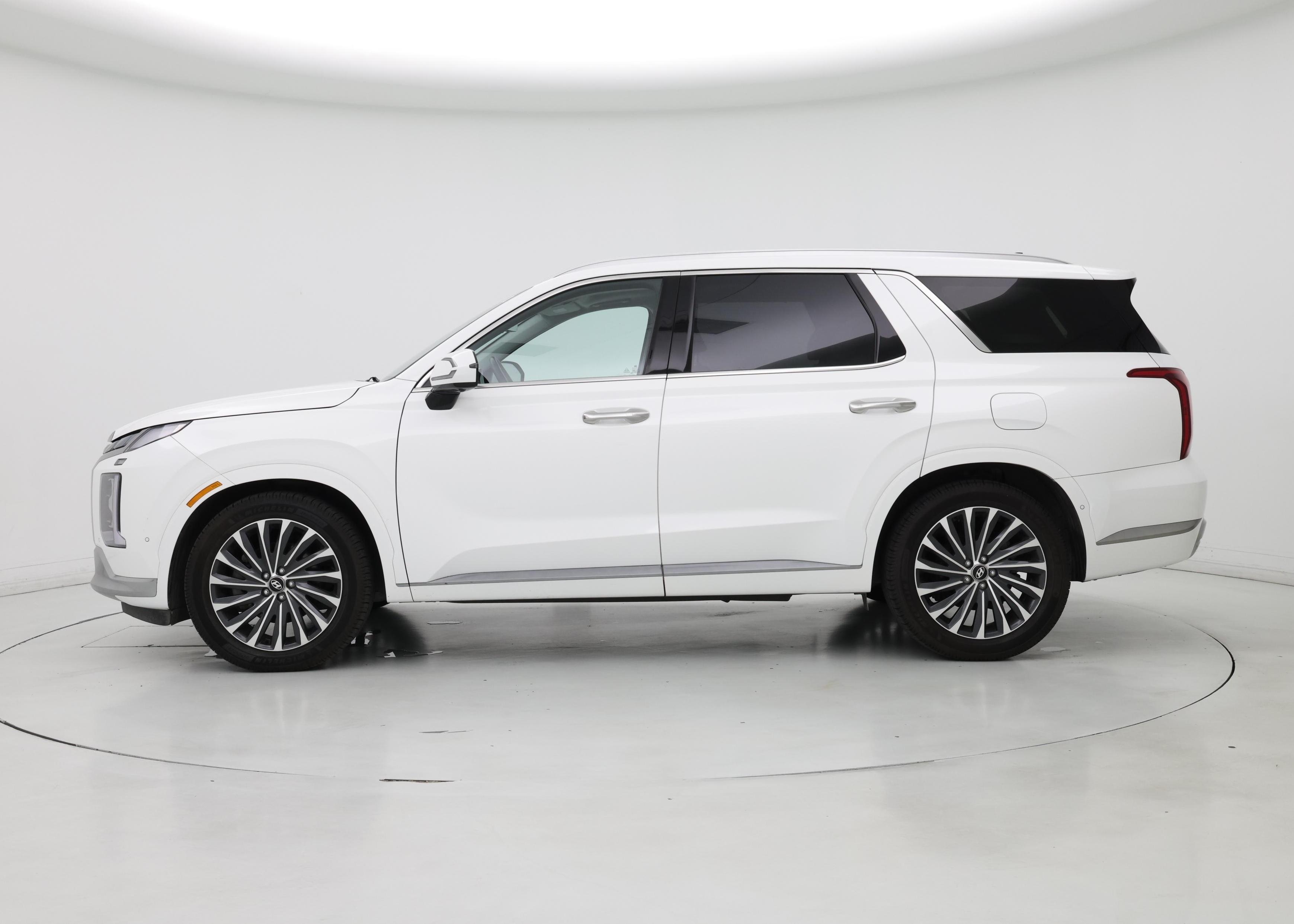 Thumbnail: 2023 Hyundai Palisade - 3
