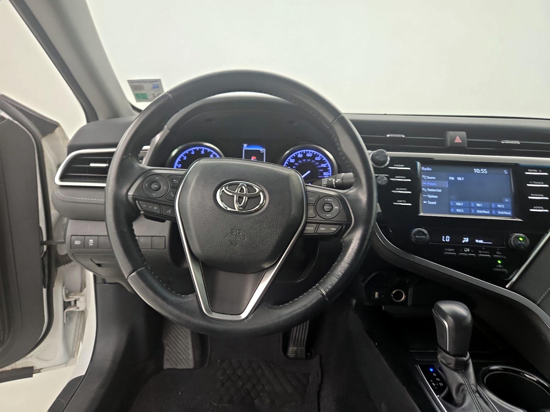 Thumbnail: 2018 Toyota Camry - 10