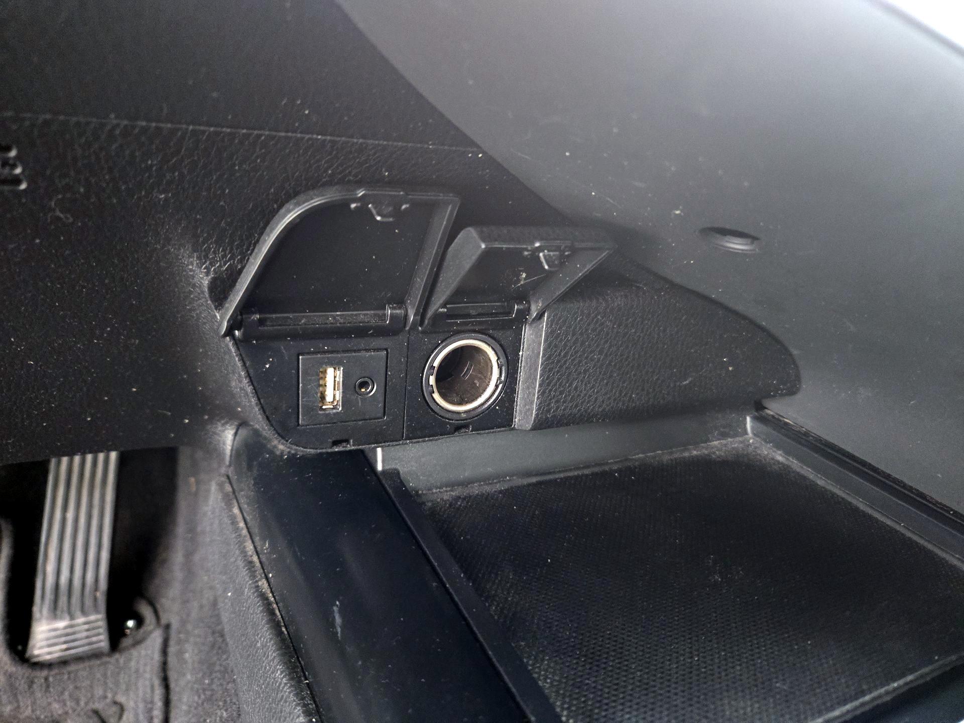 Thumbnail: 2018 Toyota Camry - 18