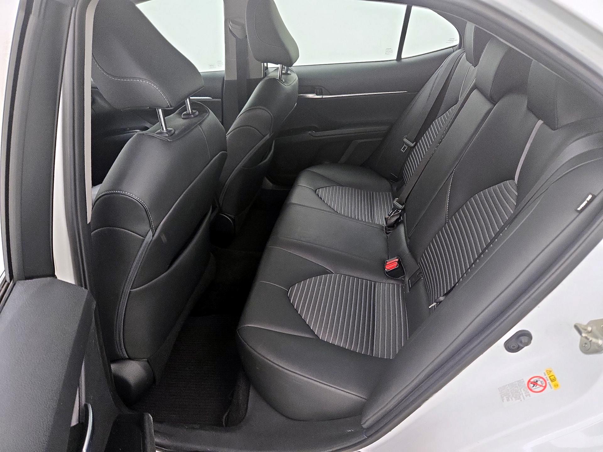 Thumbnail: 2018 Toyota Camry - 19