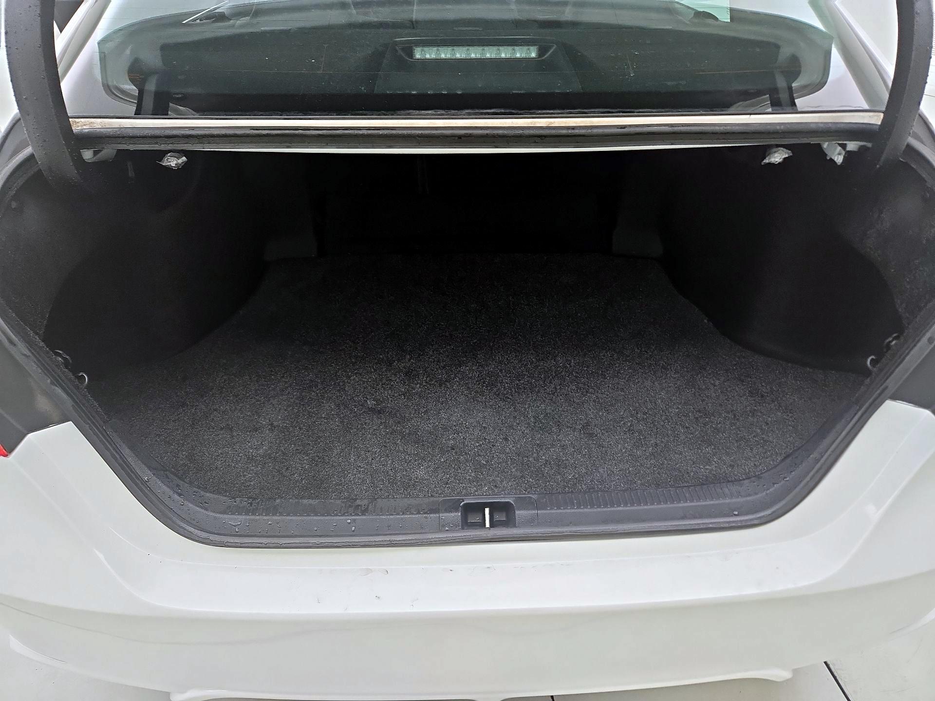 Thumbnail: 2018 Toyota Camry - 20