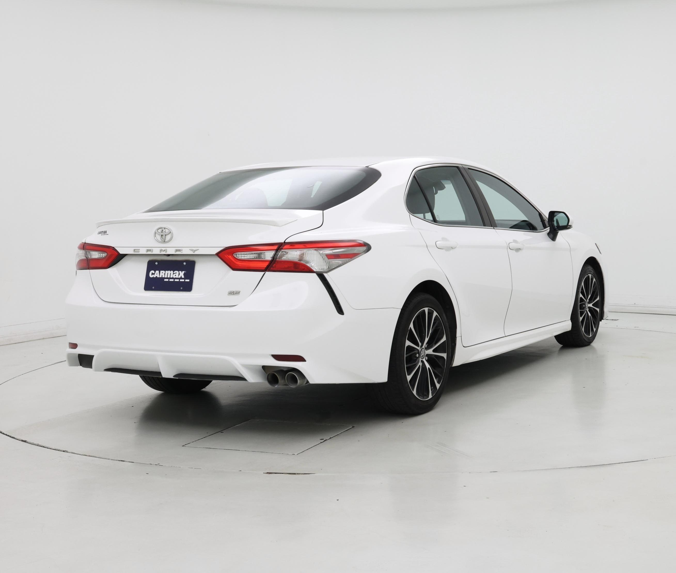 Thumbnail: 2018 Toyota Camry - 8