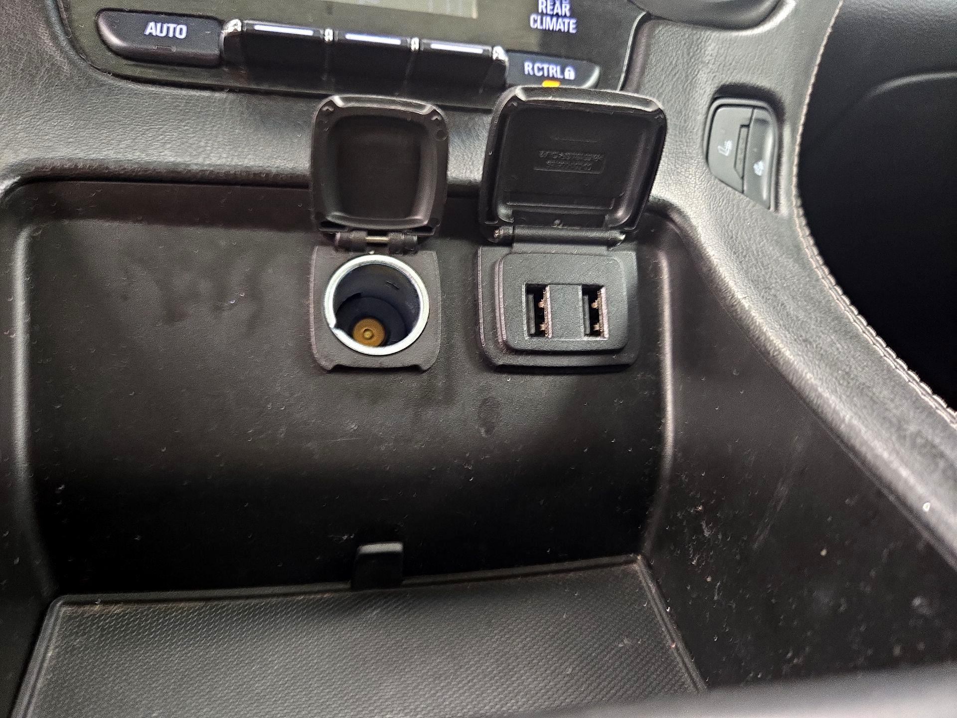 Thumbnail: 2019 Chevrolet Tahoe - 18