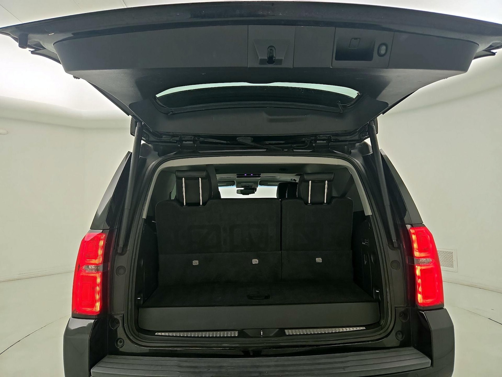 2019 Chevrolet Tahoe LT - Photo 23