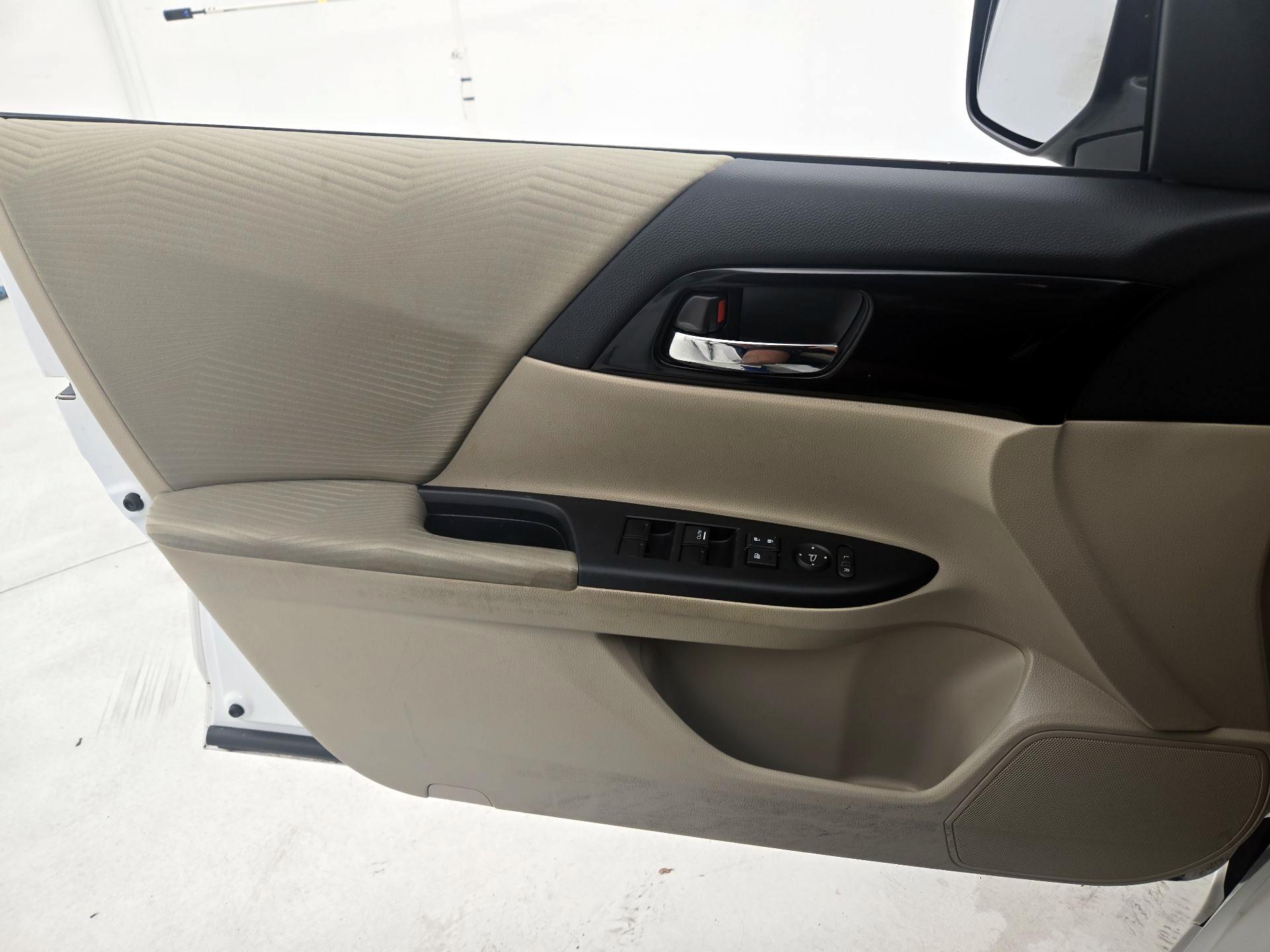 Thumbnail: 2017 Honda Accord - 12