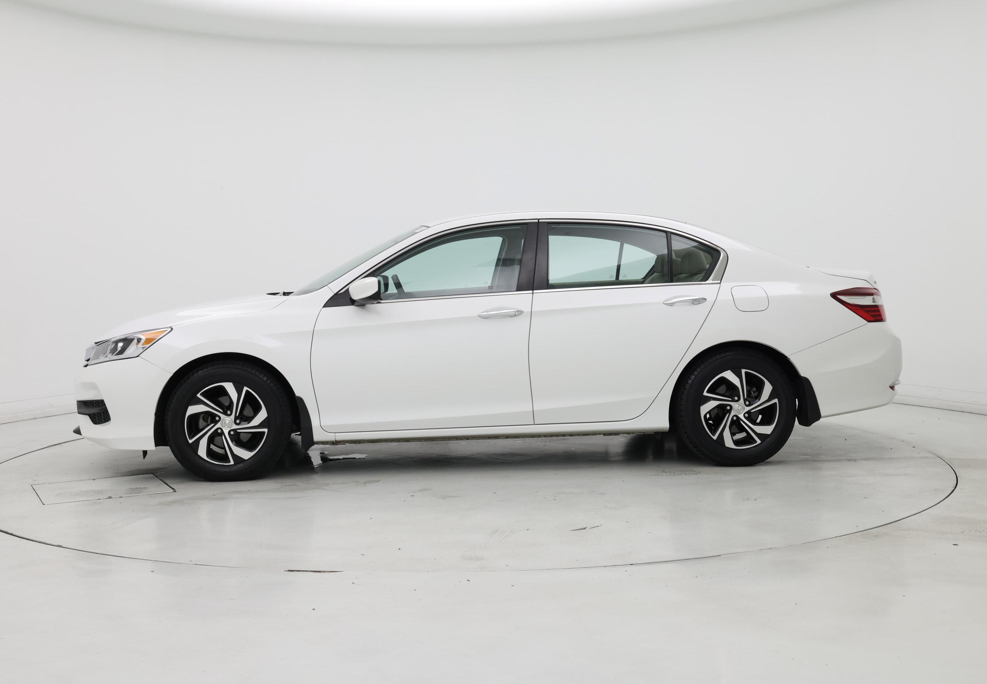 Thumbnail: 2017 Honda Accord - 3