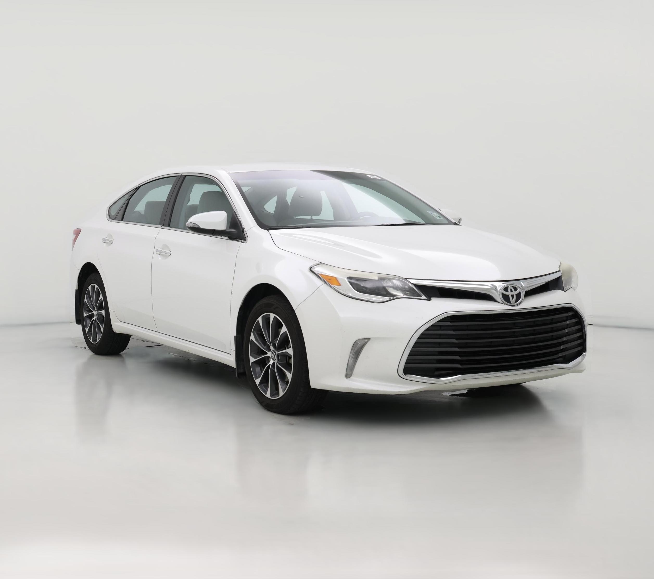 Thumbnail: 2016 Toyota Avalon - 1