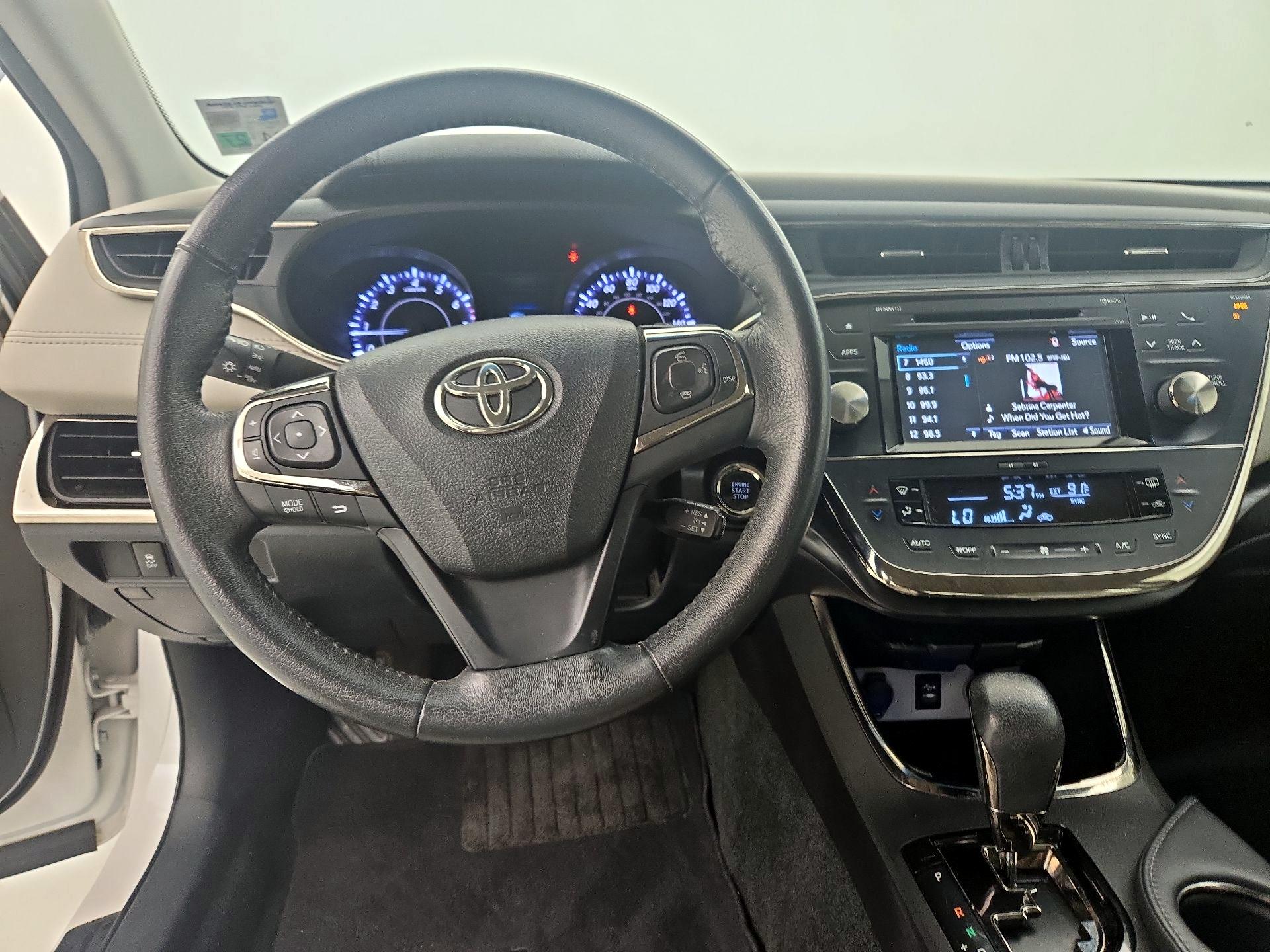 Thumbnail: 2016 Toyota Avalon - 10