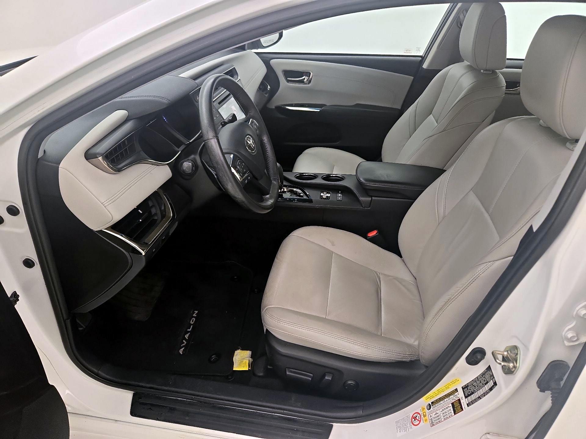 Thumbnail: 2016 Toyota Avalon - 11