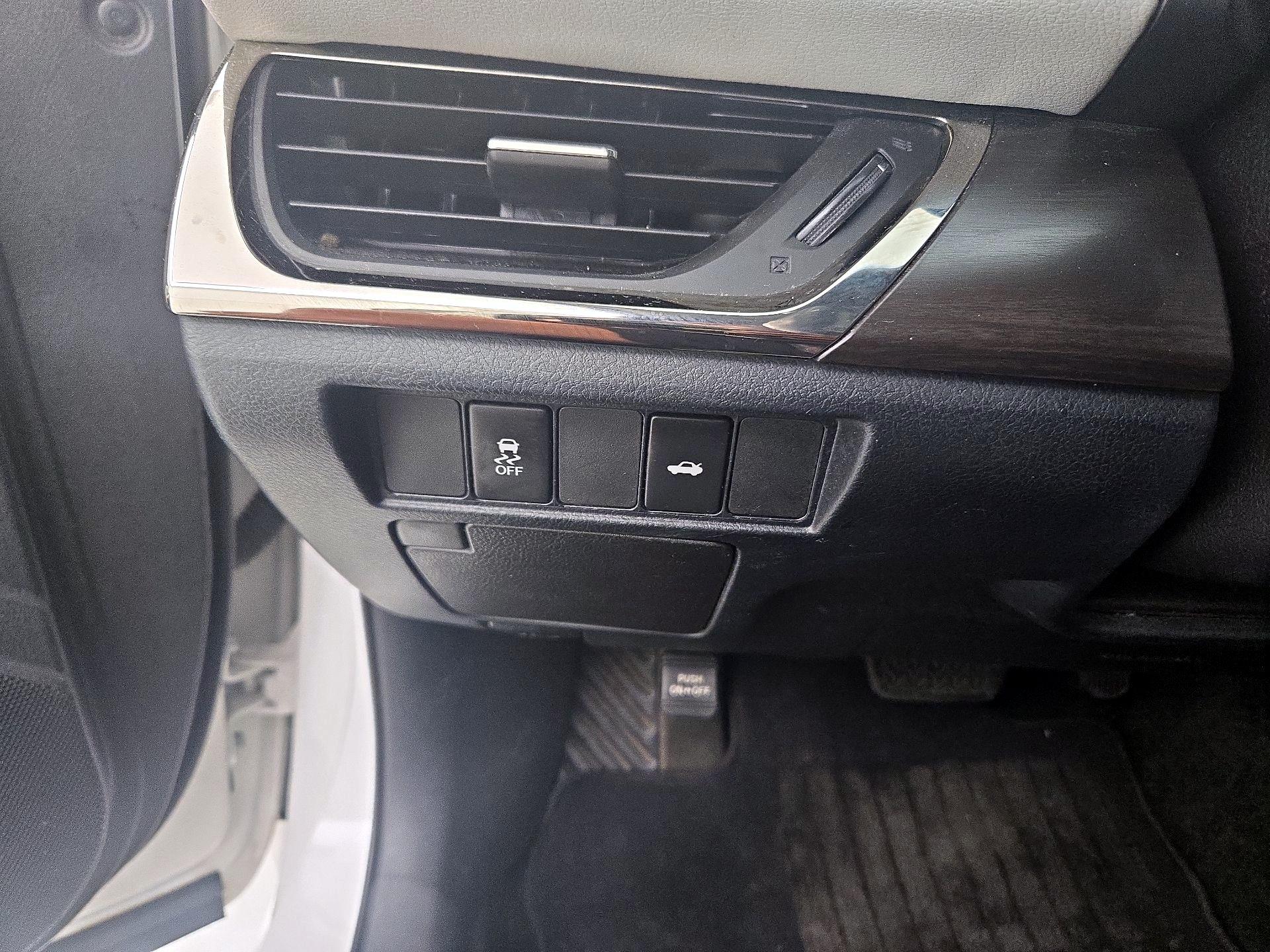 Thumbnail: 2016 Toyota Avalon - 13