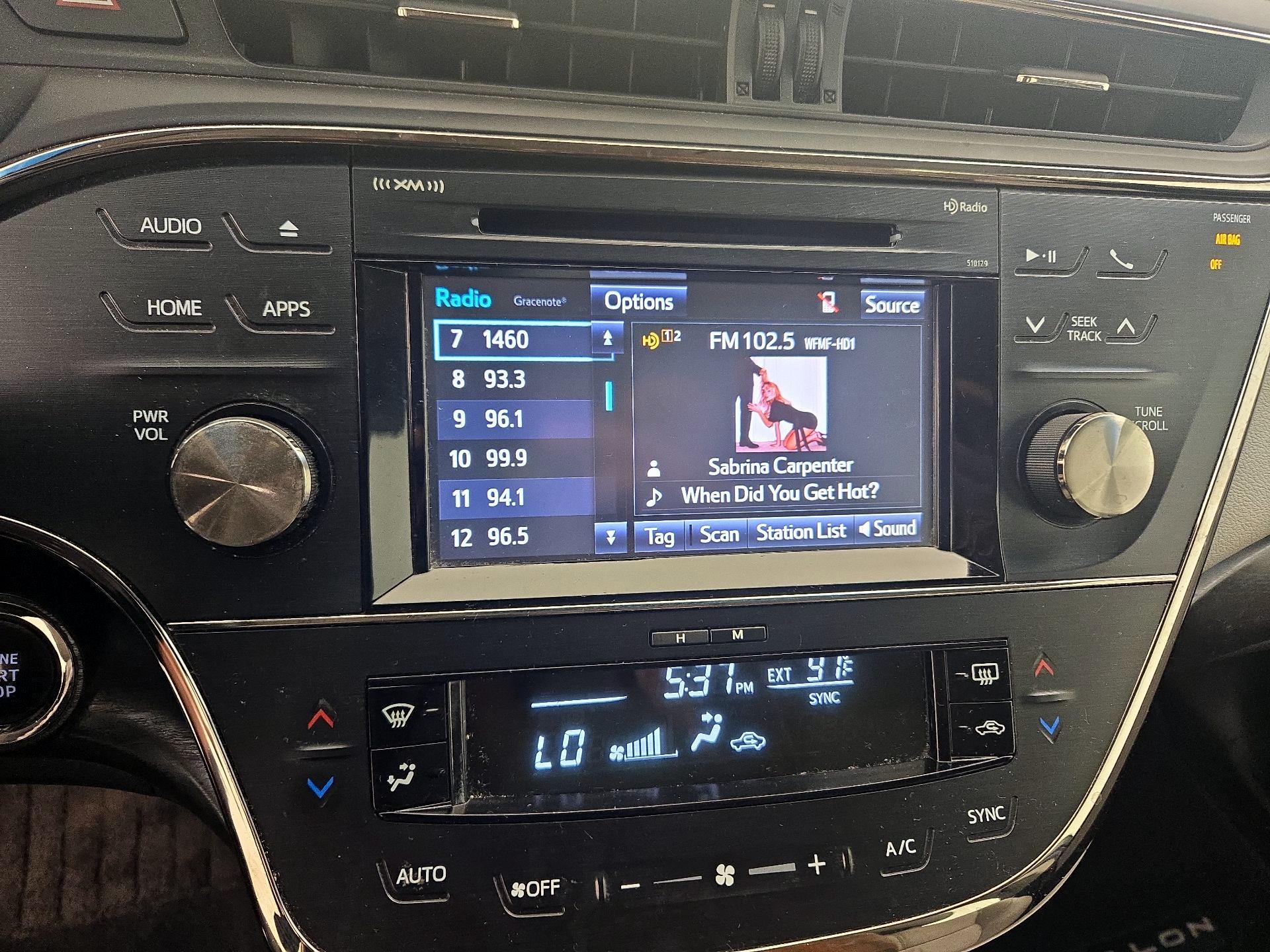 Thumbnail: 2016 Toyota Avalon - 15