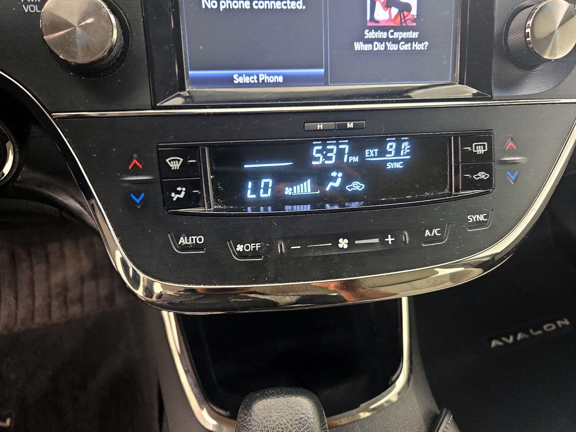 Thumbnail: 2016 Toyota Avalon - 16