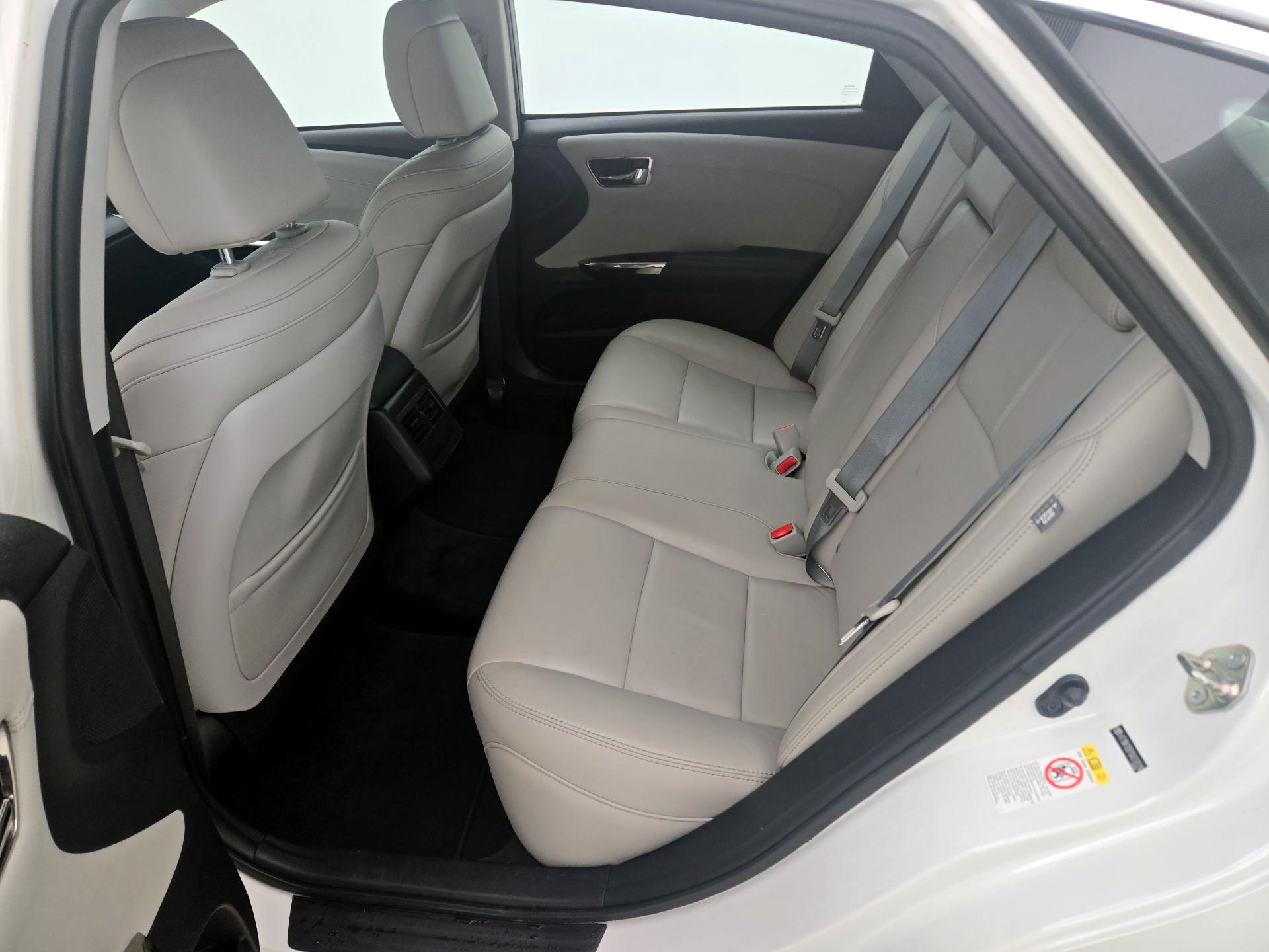 Thumbnail: 2016 Toyota Avalon - 19