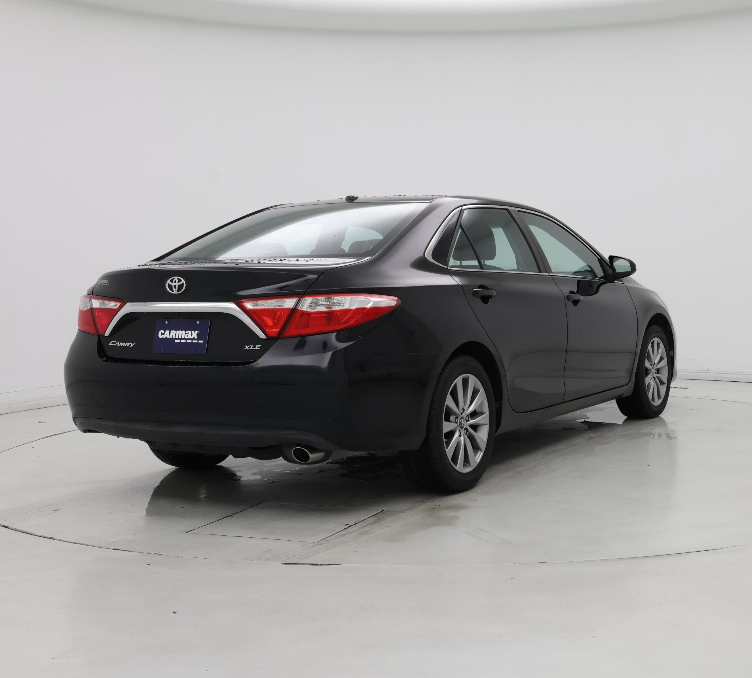 Thumbnail: 2017 Toyota Camry - 8