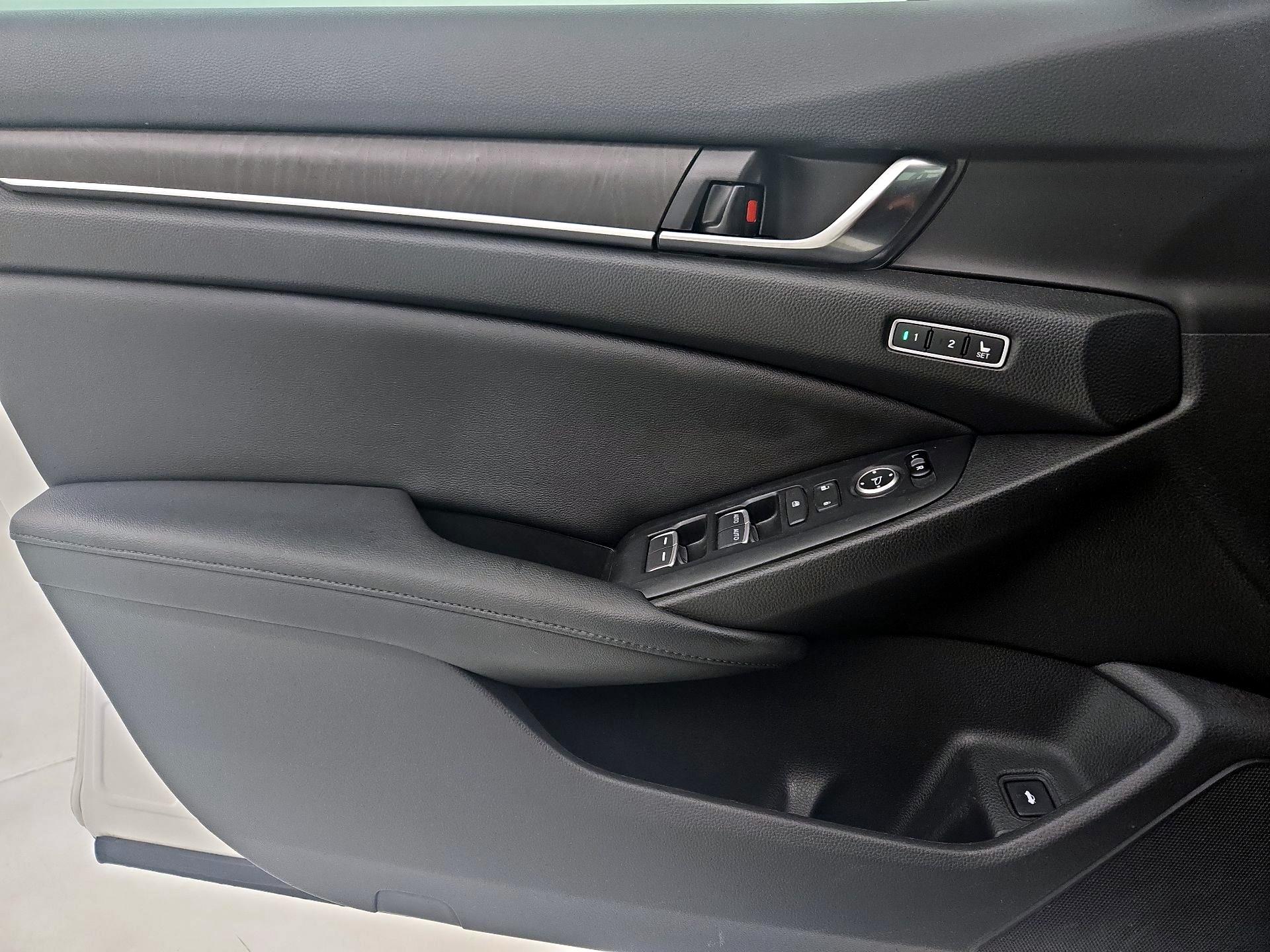 Thumbnail: 2020 Honda Accord - 12