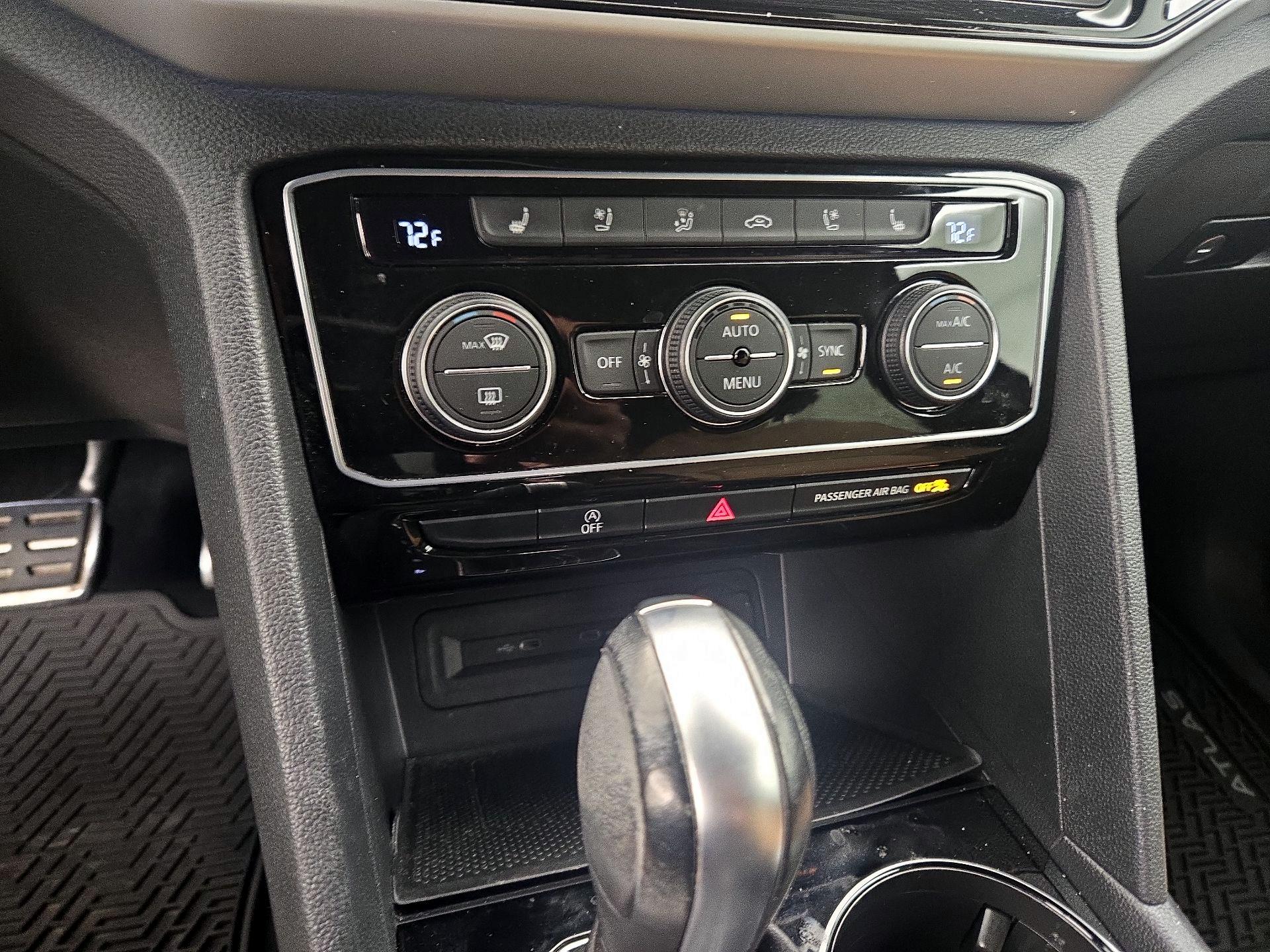 Thumbnail: 2023 Volkswagen Atlas - 16