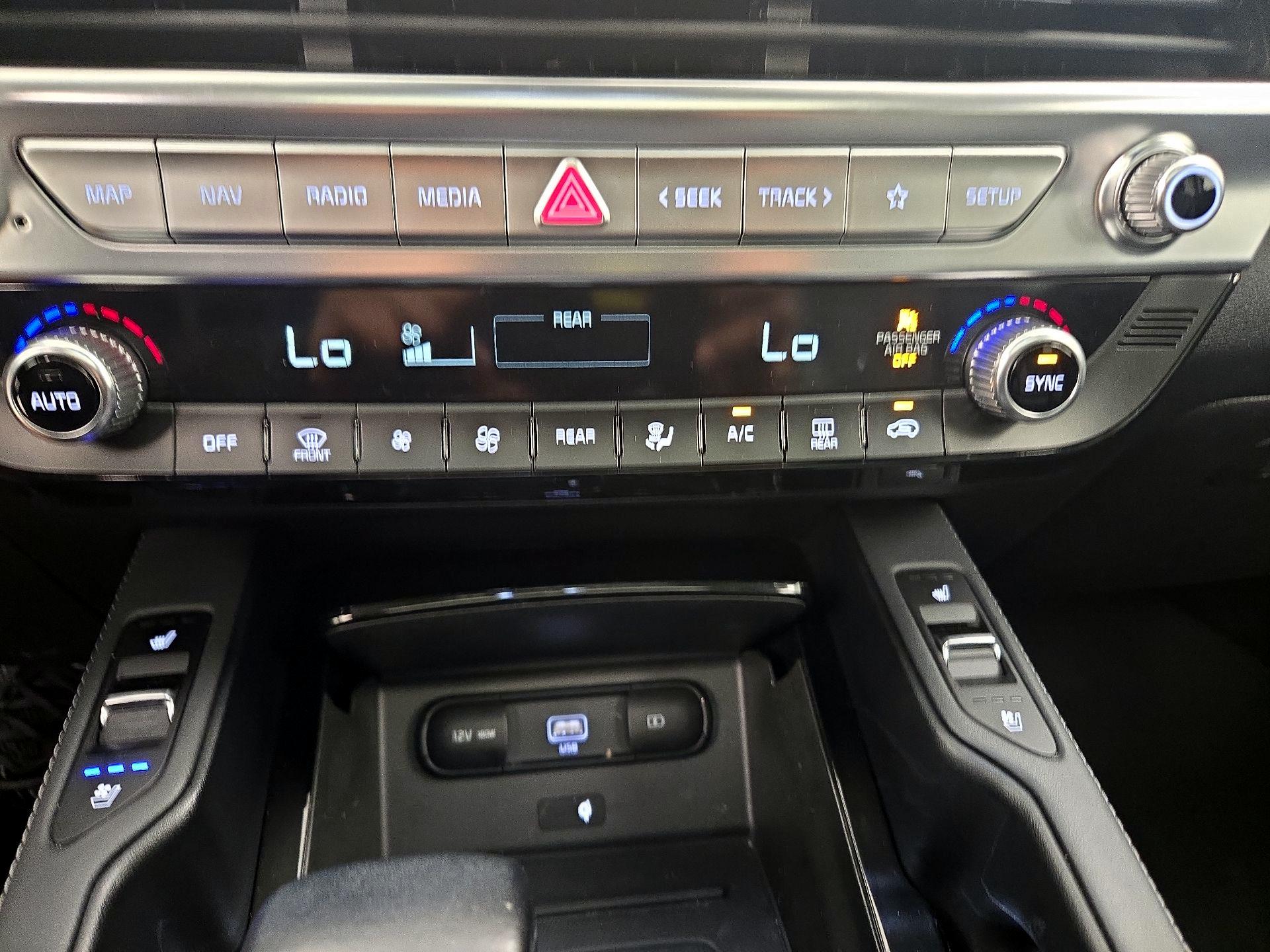 Thumbnail: 2021 Kia Telluride - 17
