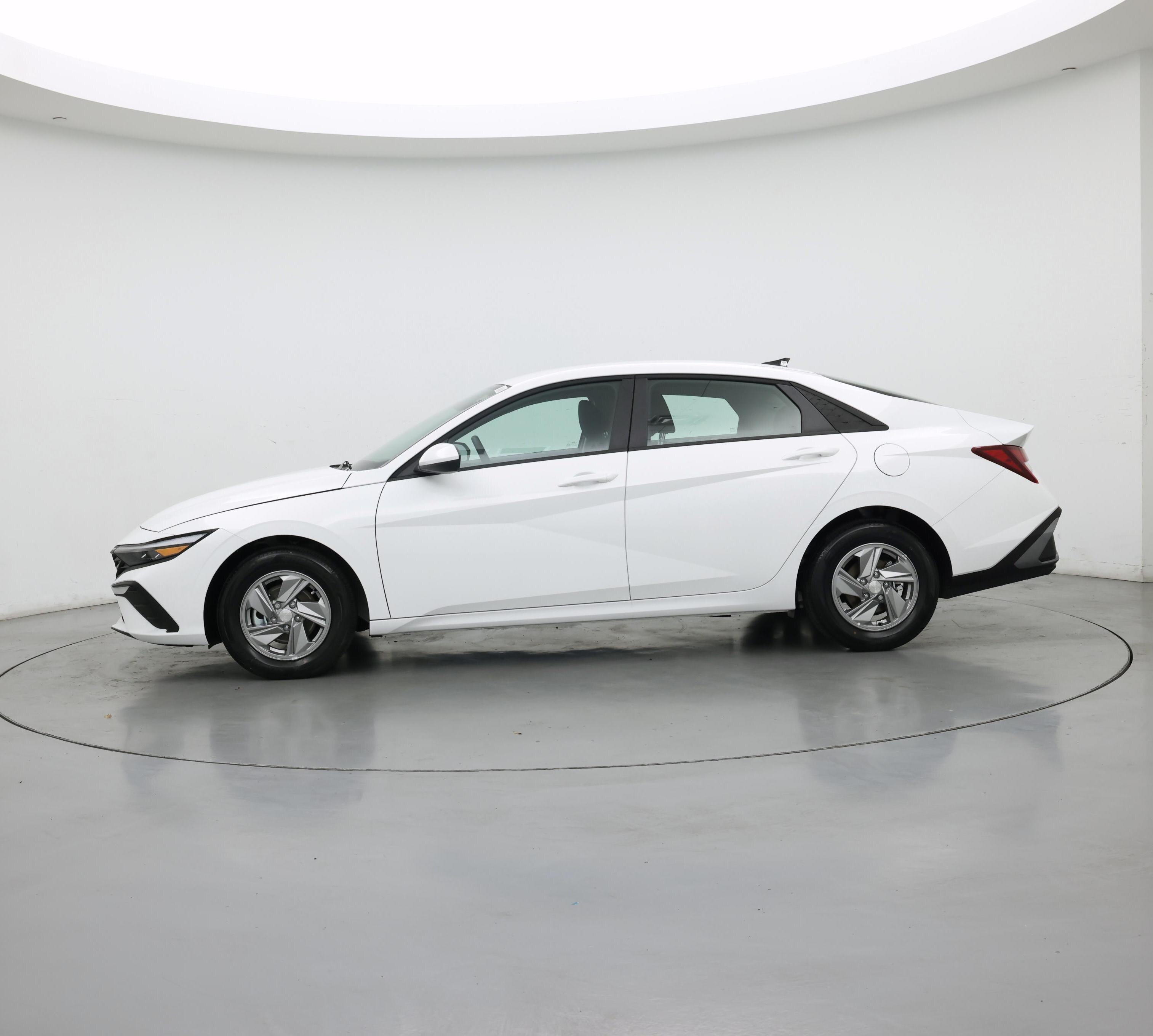 Thumbnail: 2026 Hyundai Elantra - 3