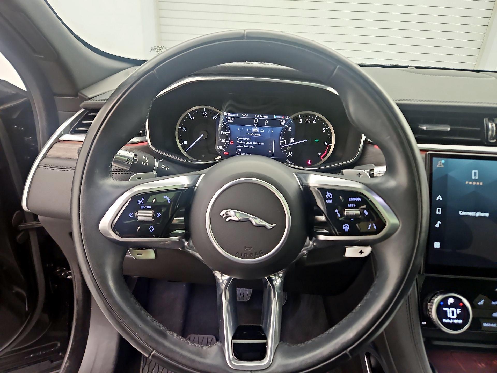 Thumbnail: 2022 Jaguar F-Pace - 10