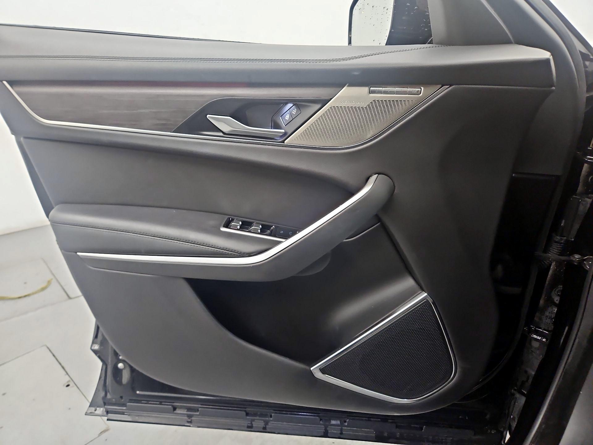 Thumbnail: 2022 Jaguar F-Pace - 12