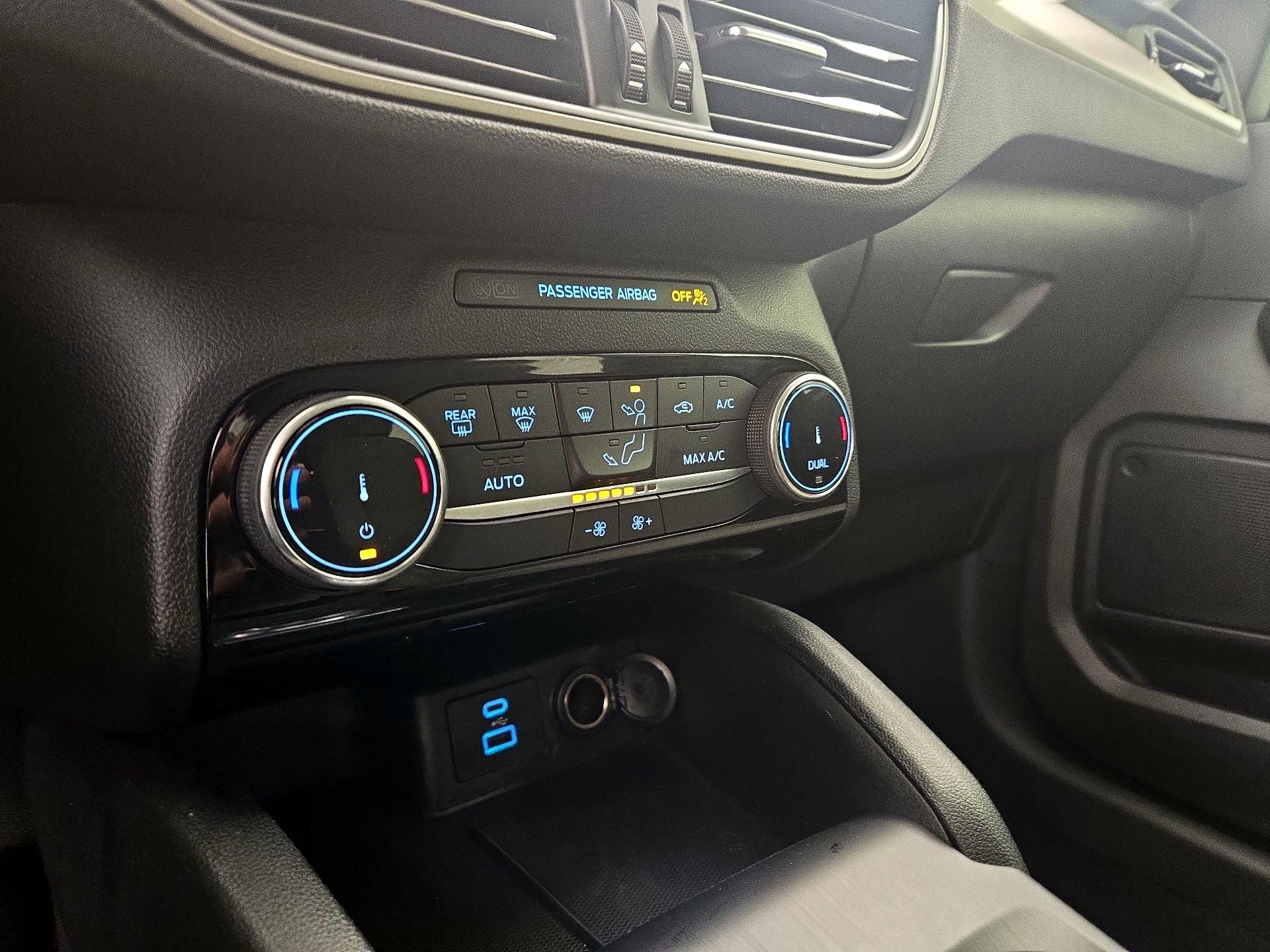 Thumbnail: 2022 Ford Escape - 16