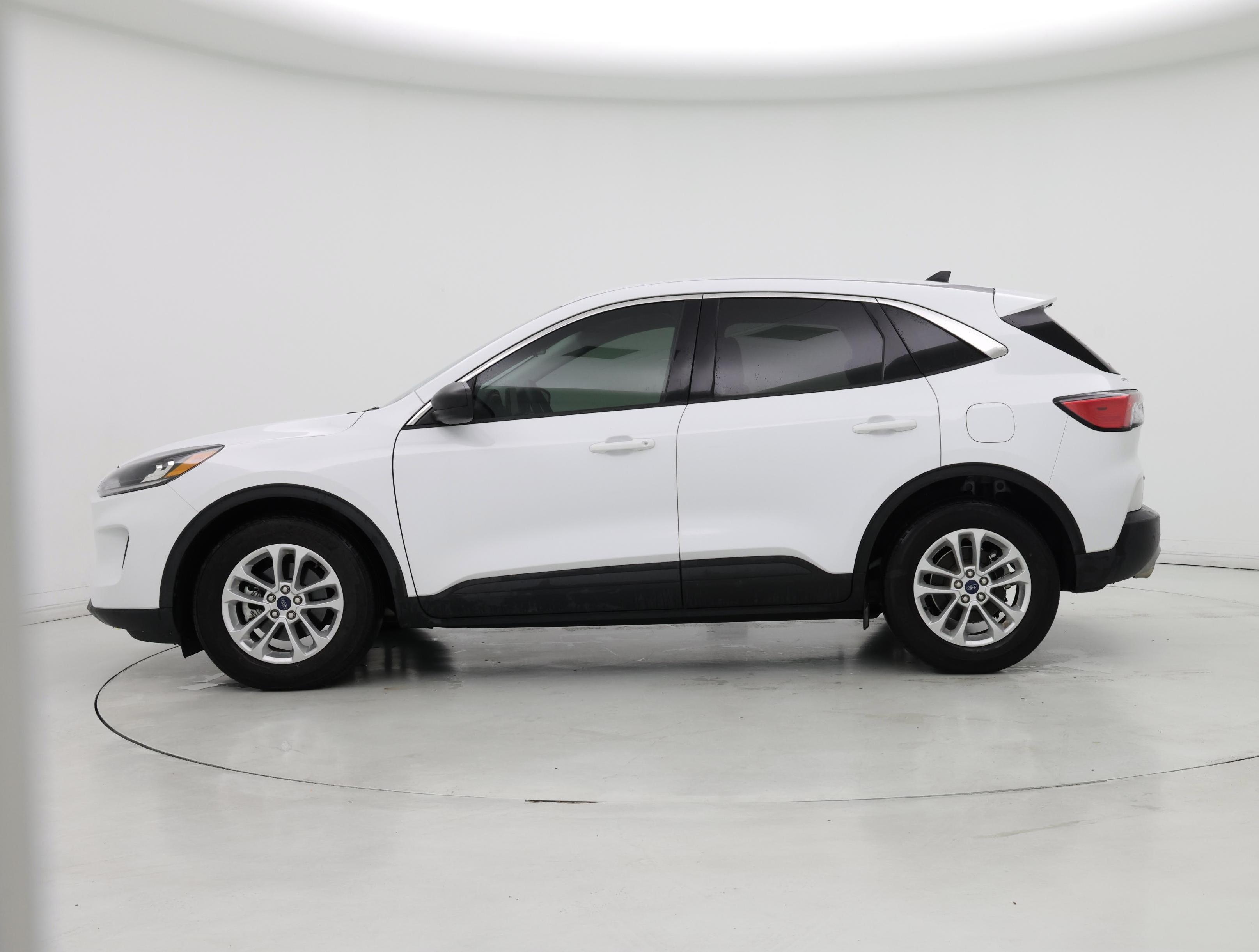 Thumbnail: 2022 Ford Escape - 3