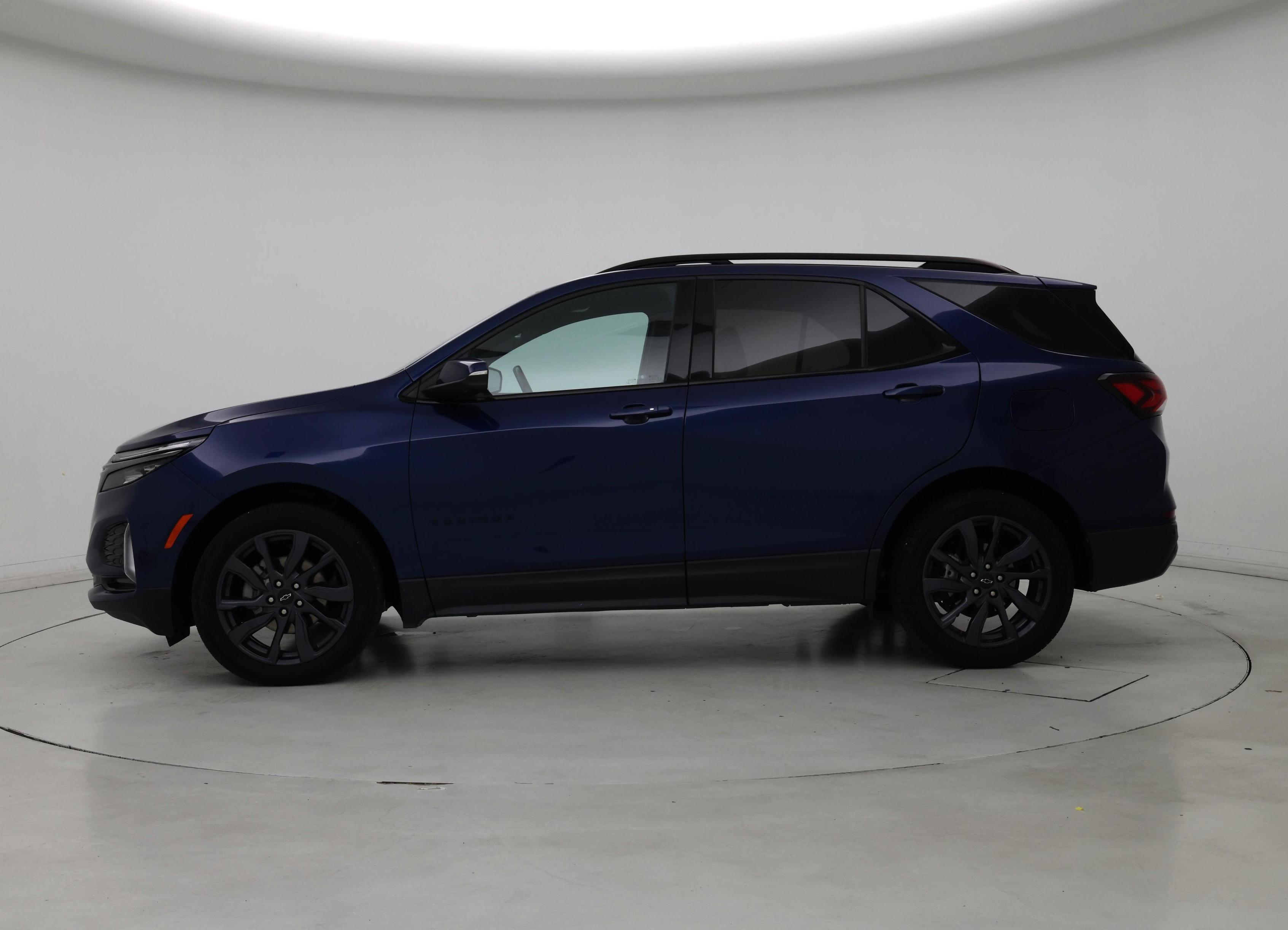 Thumbnail: 2022 Chevrolet Equinox - 3