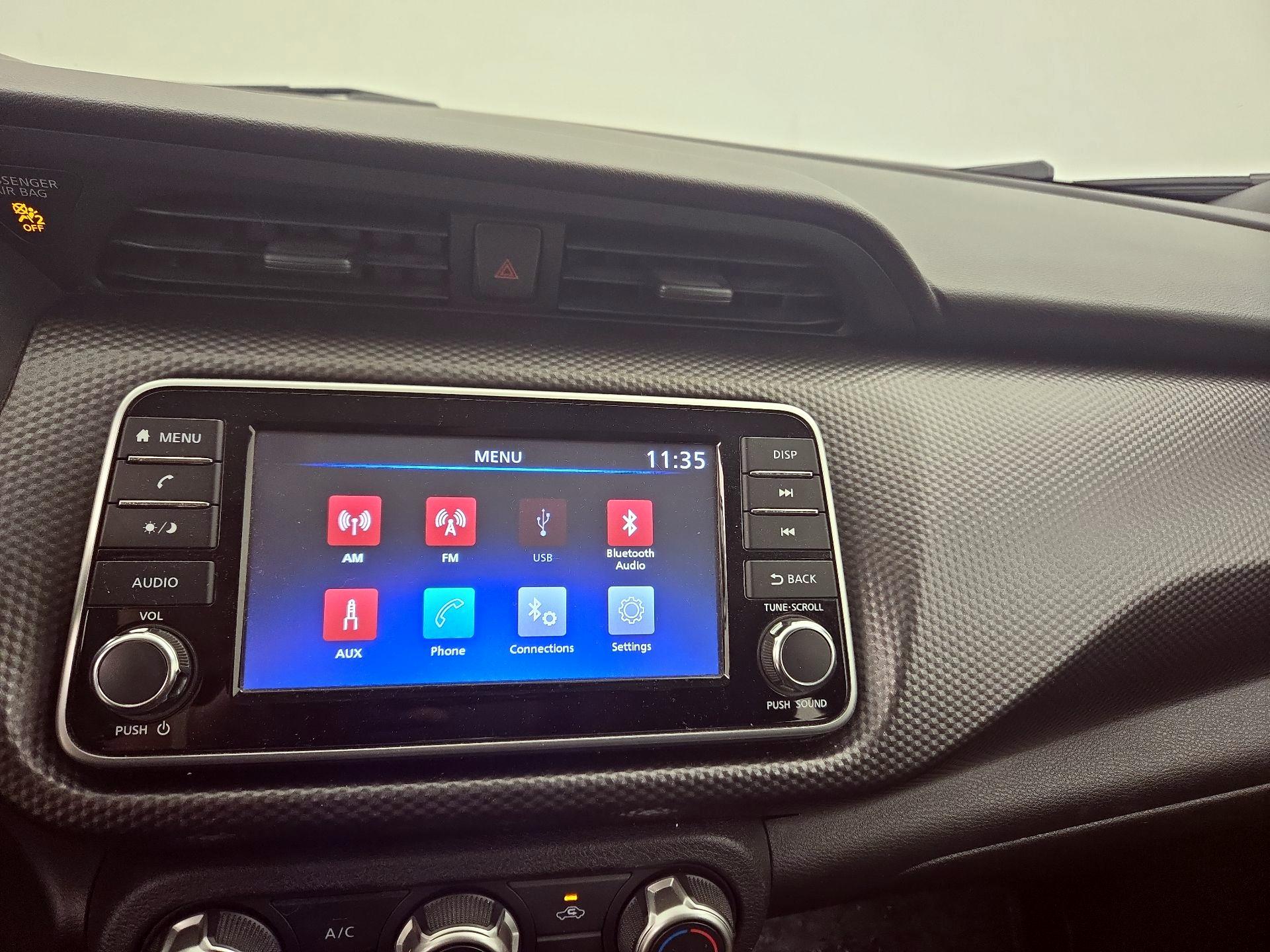 Thumbnail: 2019 Nissan Kicks - 15
