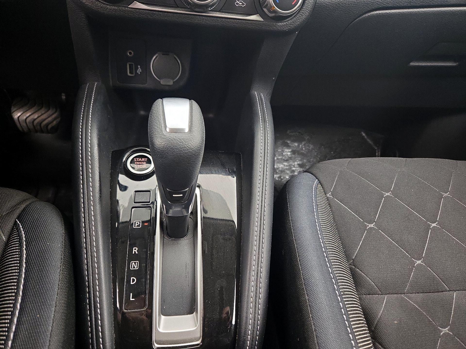 Thumbnail: 2019 Nissan Kicks - 17