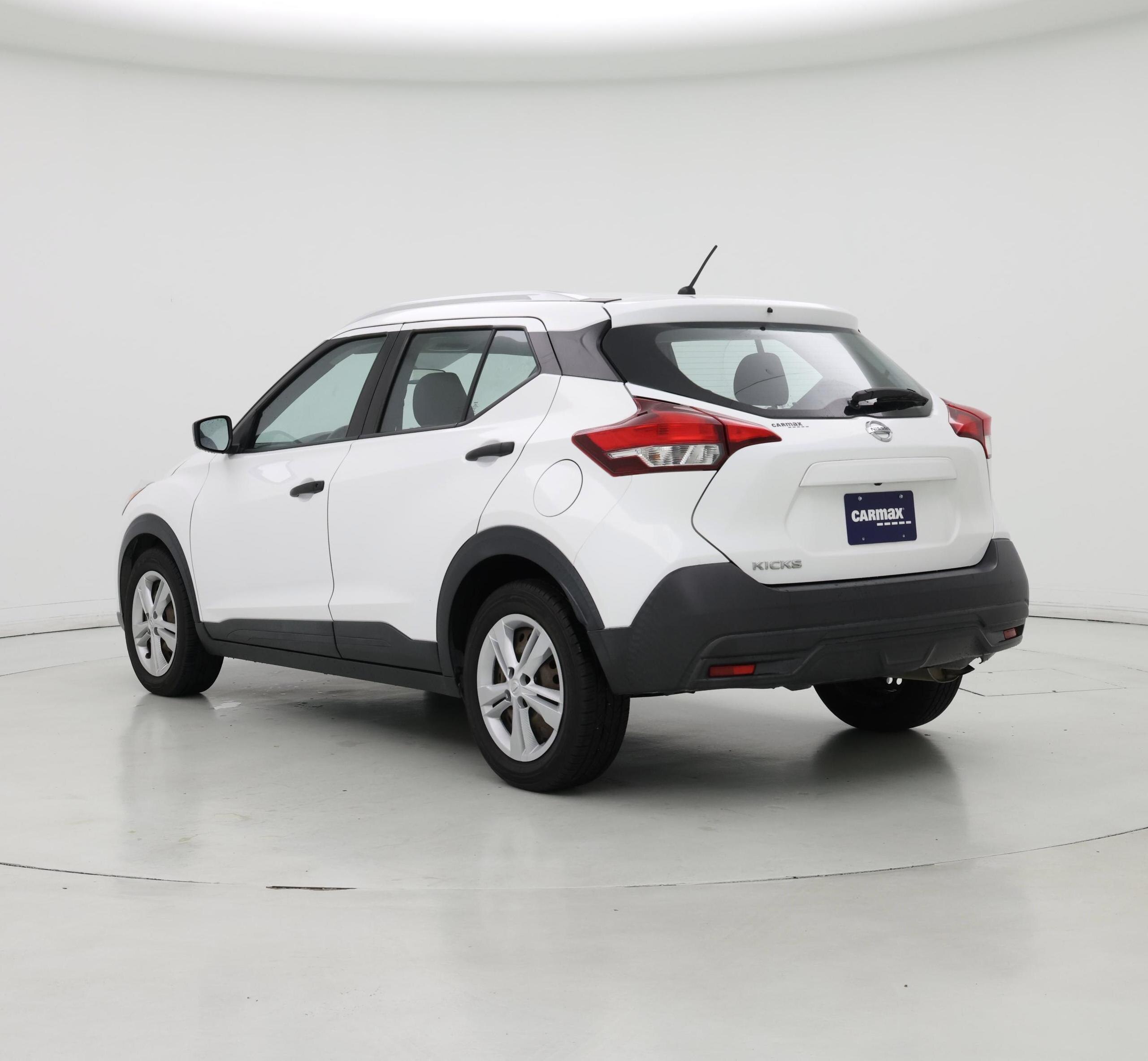 Thumbnail: 2019 Nissan Kicks - 2