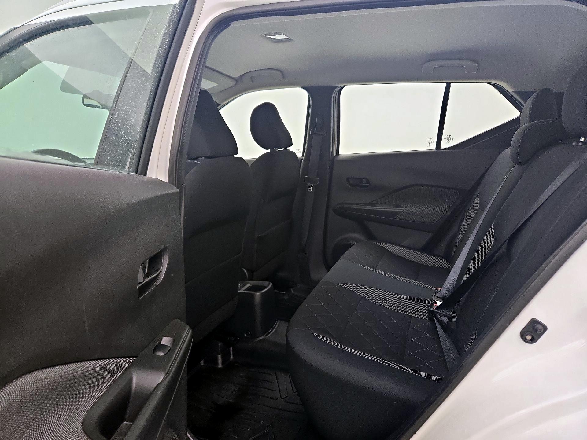 Thumbnail: 2019 Nissan Kicks - 19