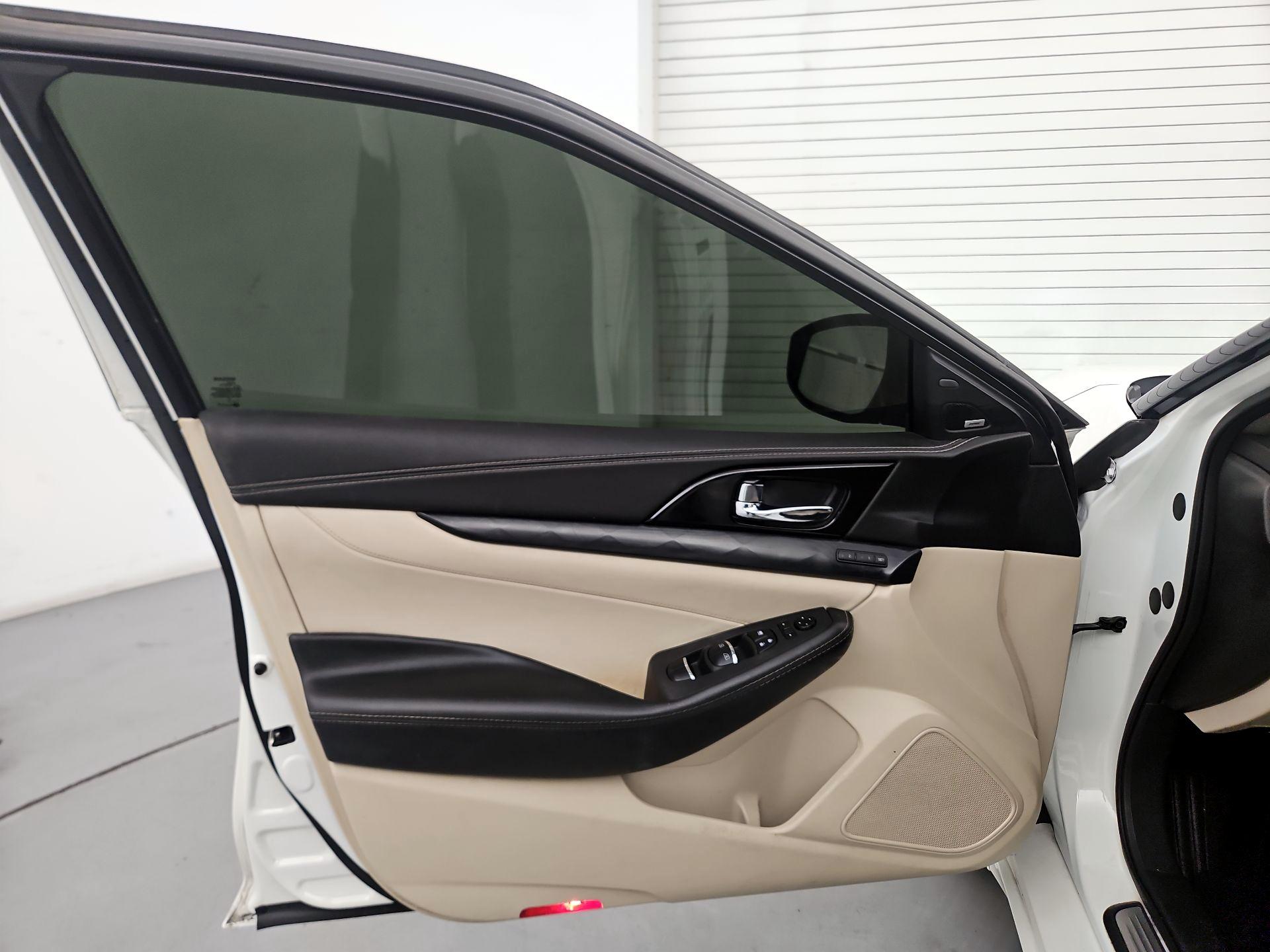 Thumbnail: 2021 Nissan Maxima - 12