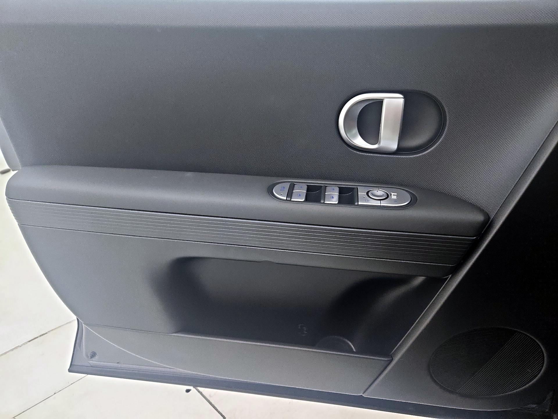 Thumbnail: 2024 Hyundai Ioniq 5 - 12